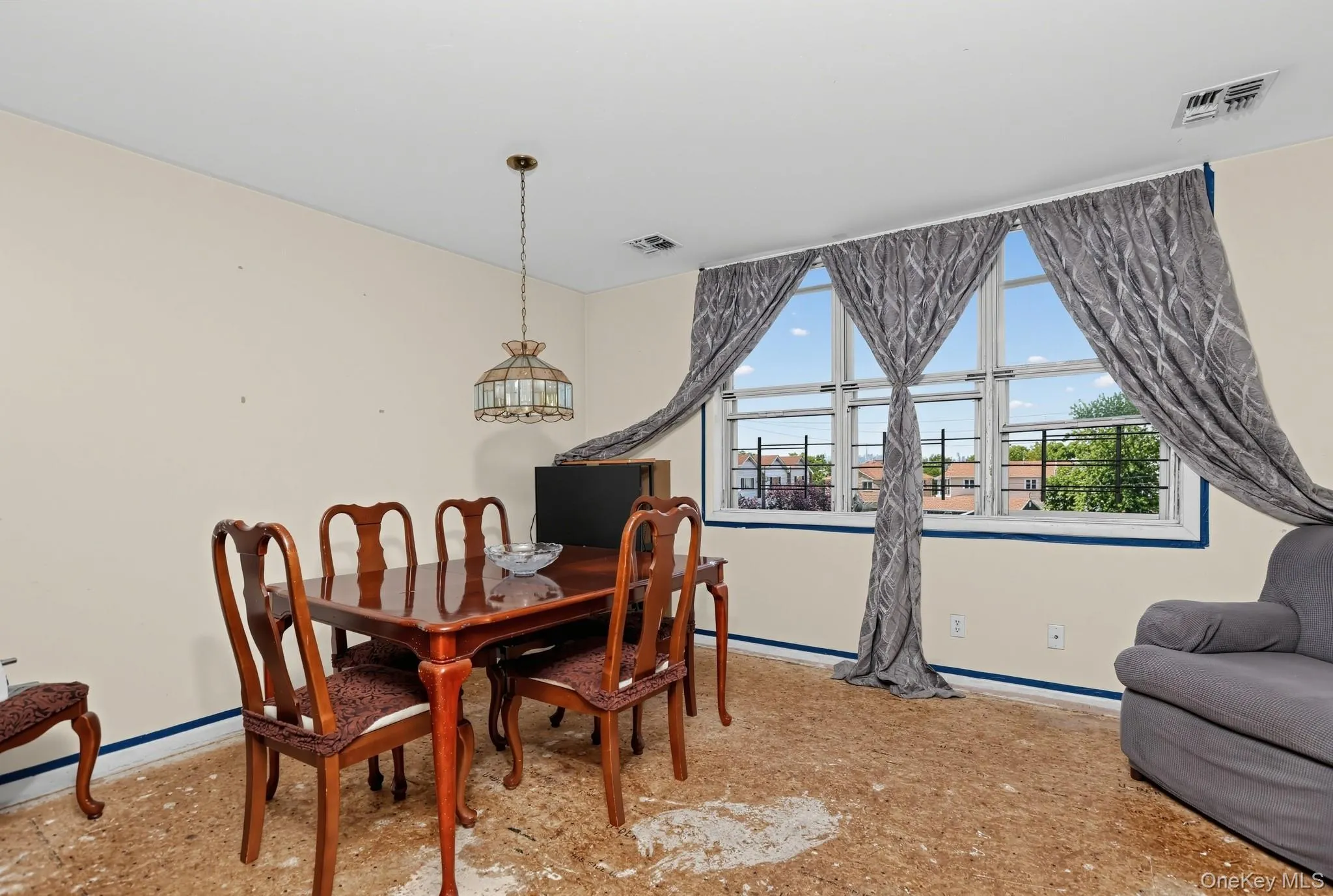 219 Admiral Lane, New York, NY, 2 Bedrooms Bedrooms, 5 Rooms Rooms,1 BathroomBathrooms,Residential,For Rent,Admiral,0,1049700 219 Admiral Lane, New York, NY, 2 Bedrooms Bedrooms, 5 Rooms Rooms,1 BathroomBathrooms,Residential,For Rent,Admiral,0,1049700