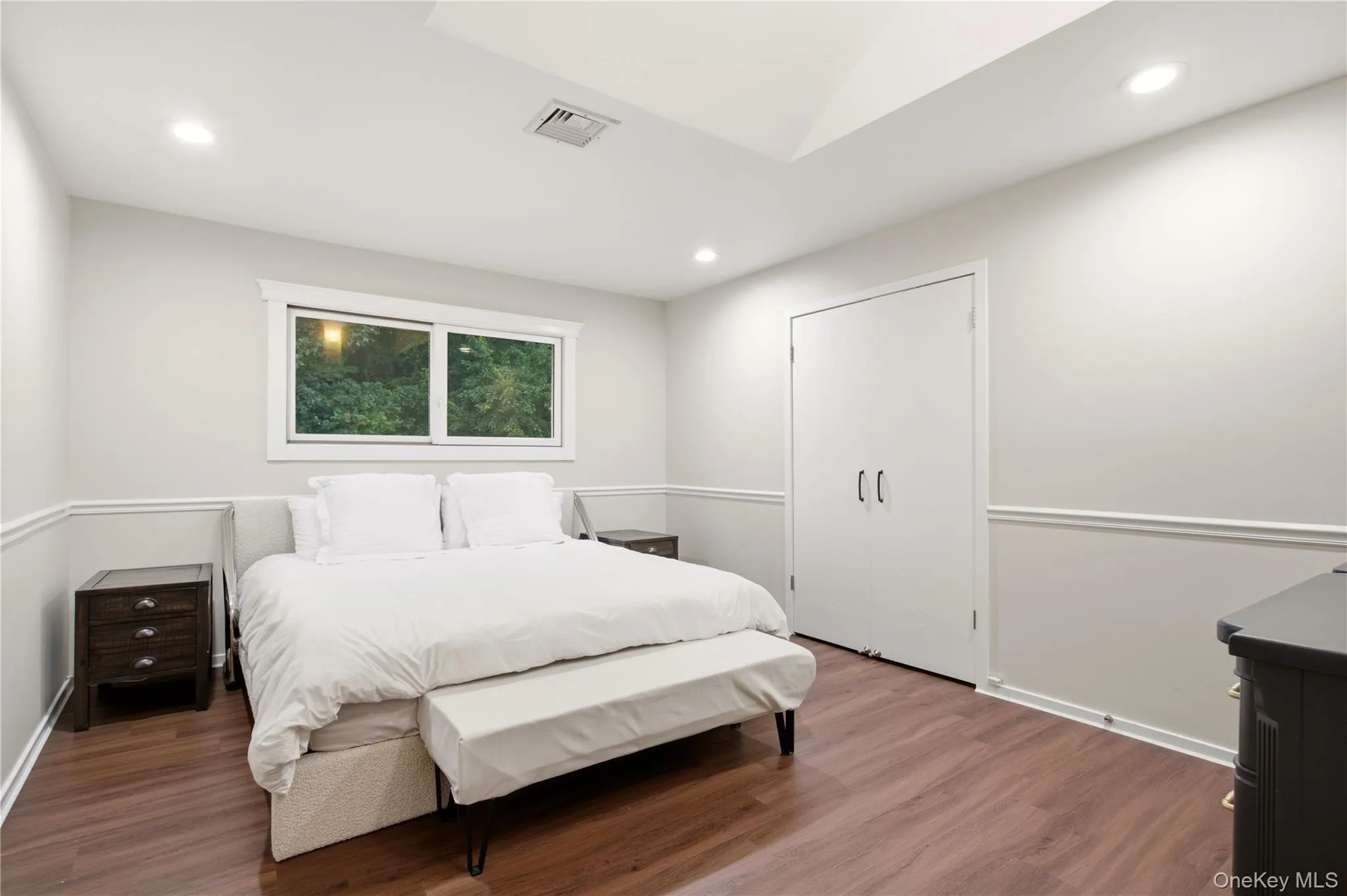 8 Target Rock Road, Huntington, NY, 5 Bedrooms Bedrooms, 9 Rooms Rooms,3 BathroomsBathrooms,Residential Lease,For Rent,Target Rock,0,1049703 8 Target Rock Road, Huntington, NY, 5 Bedrooms Bedrooms, 9 Rooms Rooms,3 BathroomsBathrooms,Residential Lease,For Rent,Target Rock,0,1049703