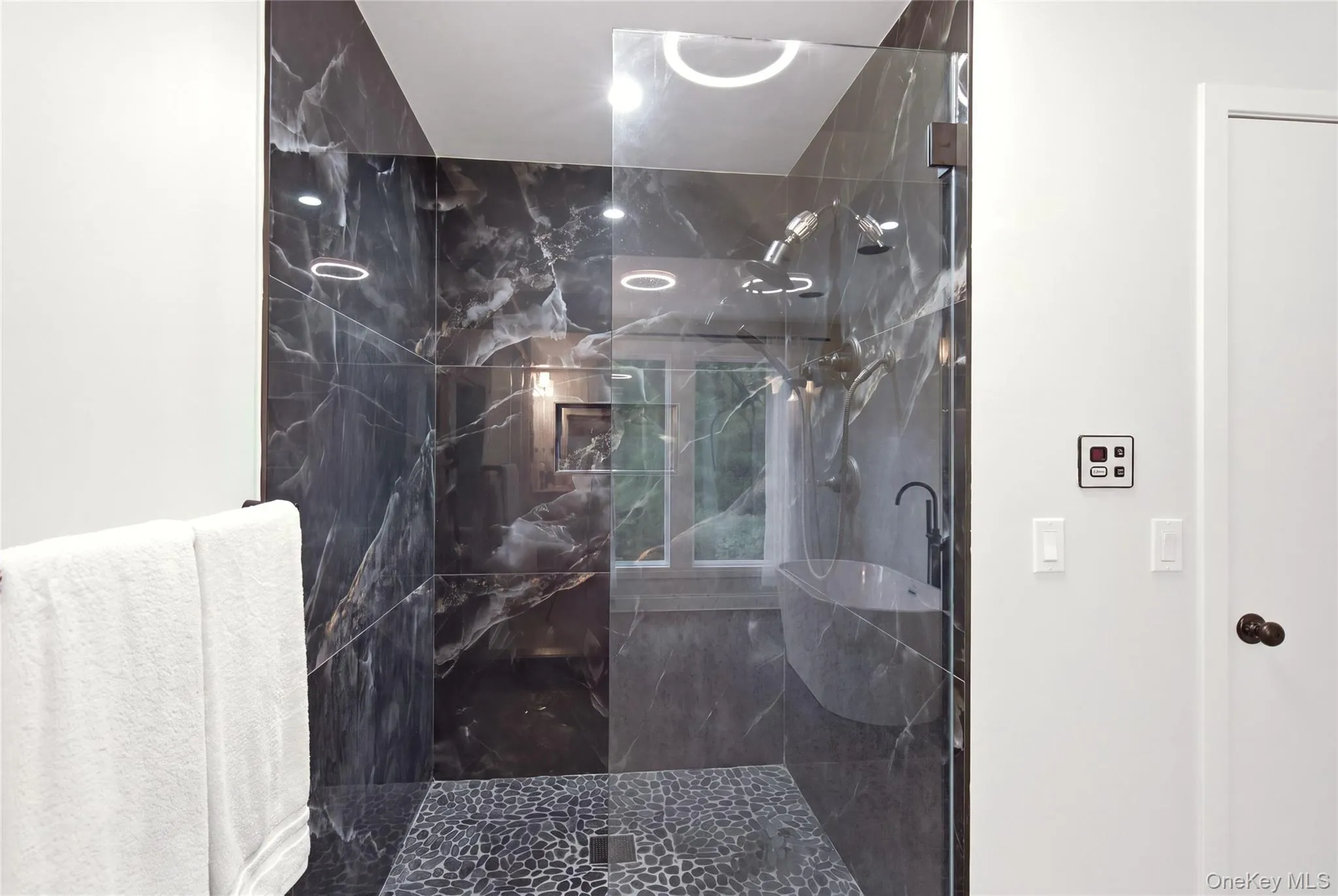 8 Target Rock Road, Huntington, NY, 5 Bedrooms Bedrooms, 9 Rooms Rooms,3 BathroomsBathrooms,Residential Lease,For Rent,Target Rock,0,1049703 8 Target Rock Road, Huntington, NY, 5 Bedrooms Bedrooms, 9 Rooms Rooms,3 BathroomsBathrooms,Residential Lease,For Rent,Target Rock,0,1049703