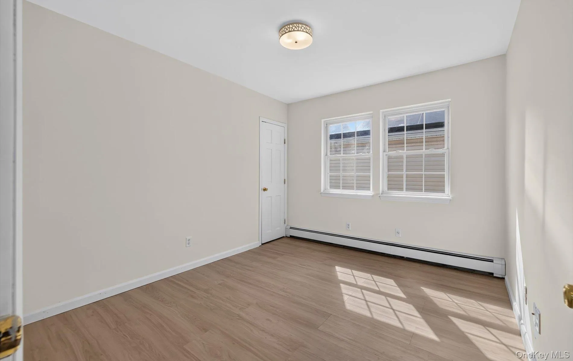 8548 257th Street, New York, NY, 3 Bedrooms Bedrooms, 6 Rooms Rooms,1 BathroomBathrooms,Residential,For Rent,257th,0,1049705 8548 257th Street, New York, NY, 3 Bedrooms Bedrooms, 6 Rooms Rooms,1 BathroomBathrooms,Residential,For Rent,257th,0,1049705