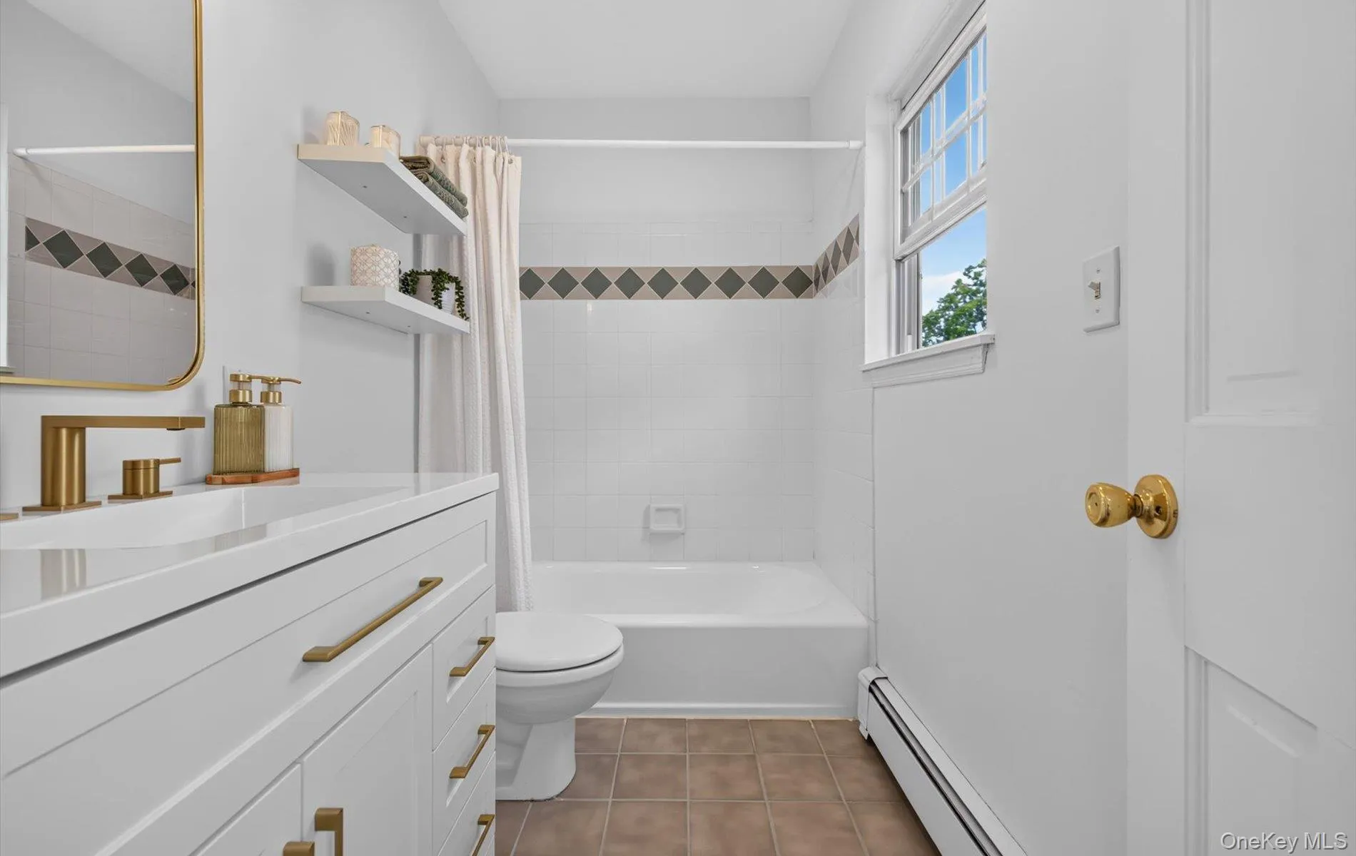 8548 257th Street, New York, NY, 3 Bedrooms Bedrooms, 6 Rooms Rooms,1 BathroomBathrooms,Residential,For Rent,257th,0,1049705 8548 257th Street, New York, NY, 3 Bedrooms Bedrooms, 6 Rooms Rooms,1 BathroomBathrooms,Residential,For Rent,257th,0,1049705