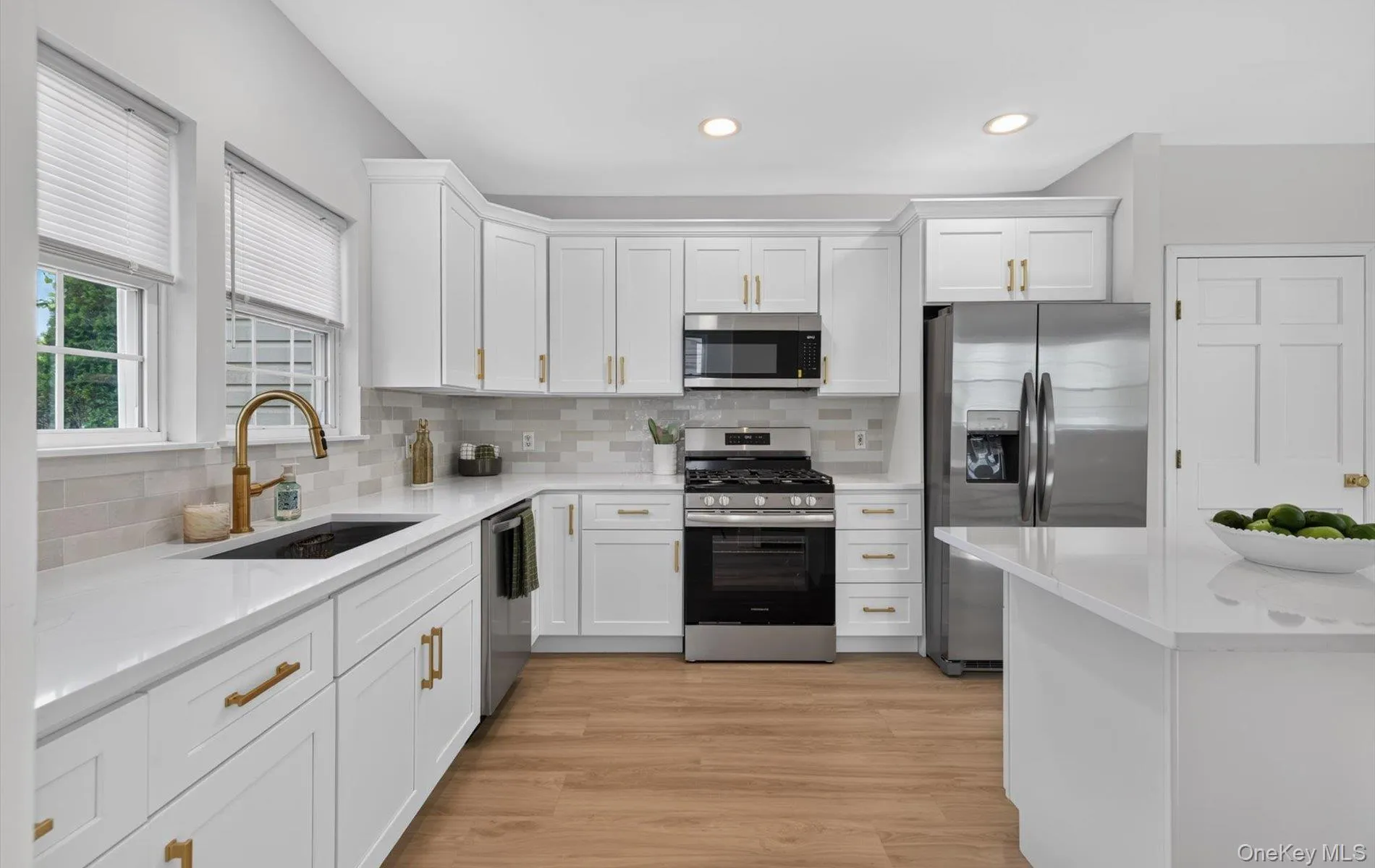 8548 257th Street, New York, NY, 3 Bedrooms Bedrooms, 6 Rooms Rooms,1 BathroomBathrooms,Residential,For Rent,257th,0,1049705 8548 257th Street, New York, NY, 3 Bedrooms Bedrooms, 6 Rooms Rooms,1 BathroomBathrooms,Residential,For Rent,257th,0,1049705
