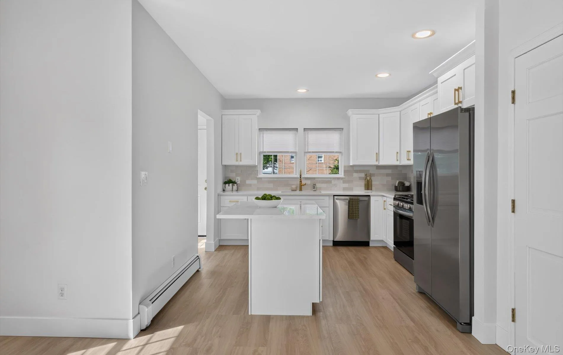 8548 257th Street, New York, NY, 3 Bedrooms Bedrooms, 6 Rooms Rooms,1 BathroomBathrooms,Residential,For Rent,257th,0,1049705 8548 257th Street, New York, NY, 3 Bedrooms Bedrooms, 6 Rooms Rooms,1 BathroomBathrooms,Residential,For Rent,257th,0,1049705
