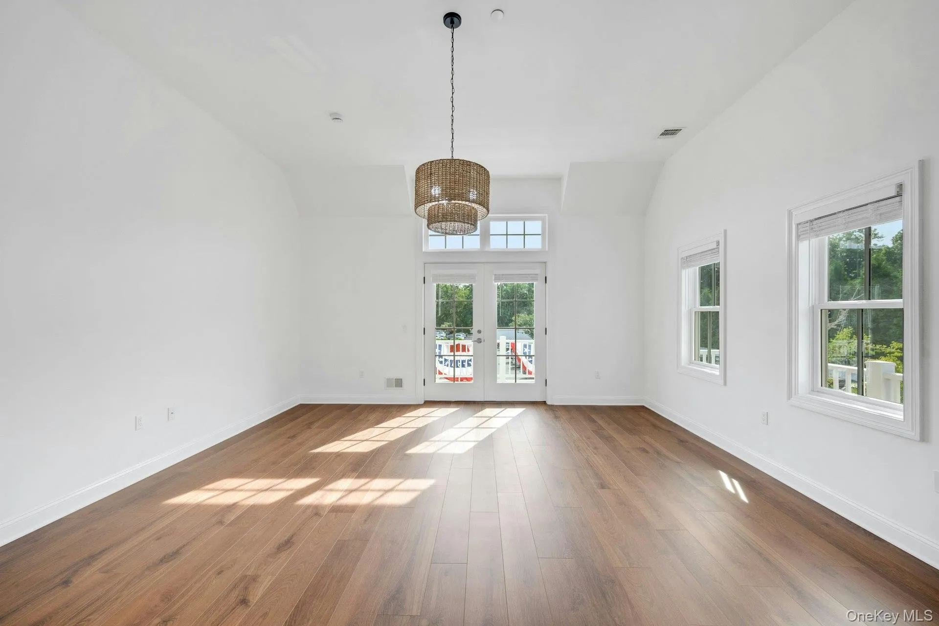 402 Main Street, North Castle, NY, 1 Bedroom Bedrooms, 3 Rooms Rooms,1 BathroomBathrooms,Residential Lease,For Rent,Main,0,1049706 402 Main Street, North Castle, NY, 1 Bedroom Bedrooms, 3 Rooms Rooms,1 BathroomBathrooms,Residential Lease,For Rent,Main,0,1049706