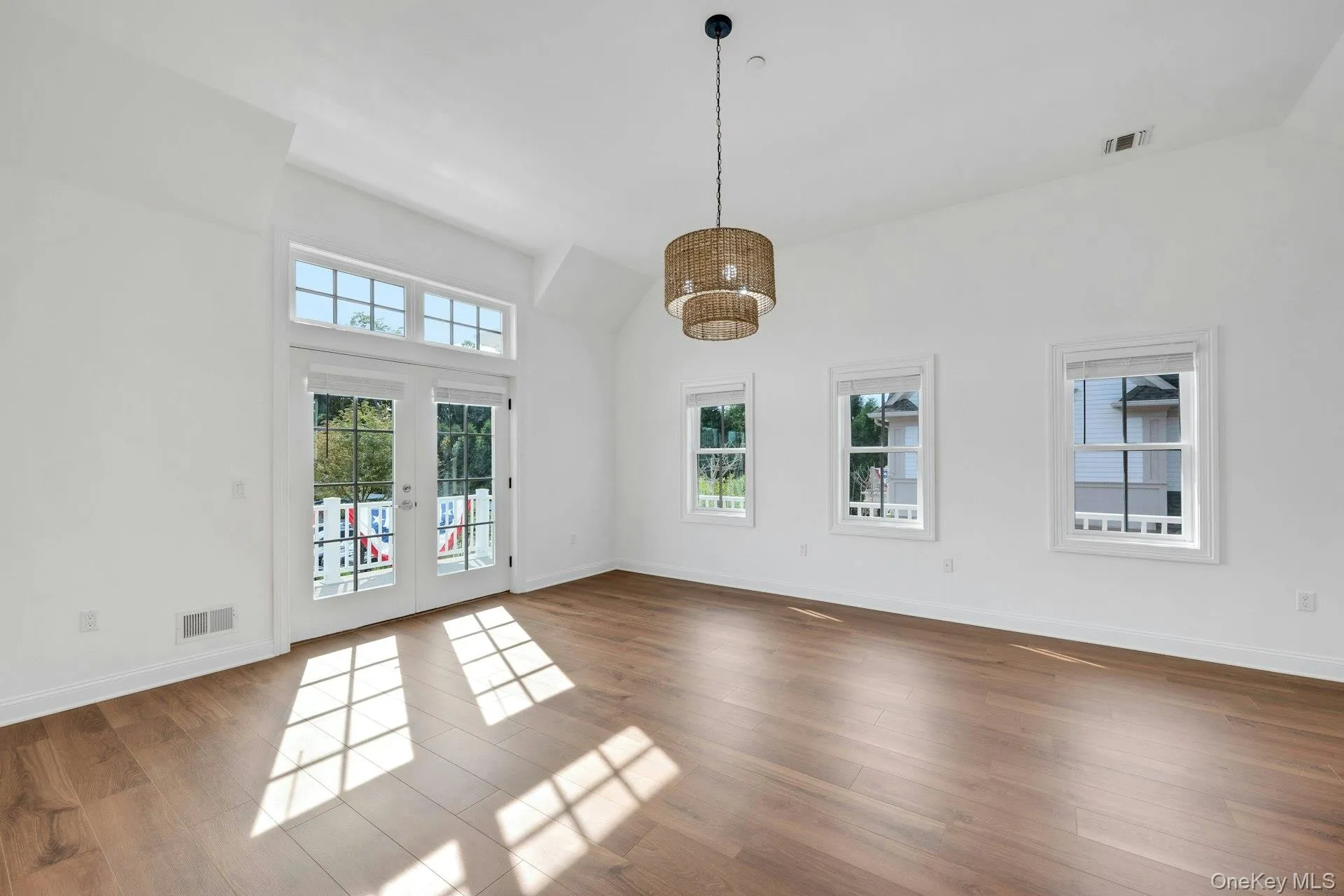 402 Main Street, North Castle, NY, 1 Bedroom Bedrooms, 3 Rooms Rooms,1 BathroomBathrooms,Residential Lease,For Rent,Main,0,1049706 402 Main Street, North Castle, NY, 1 Bedroom Bedrooms, 3 Rooms Rooms,1 BathroomBathrooms,Residential Lease,For Rent,Main,0,1049706