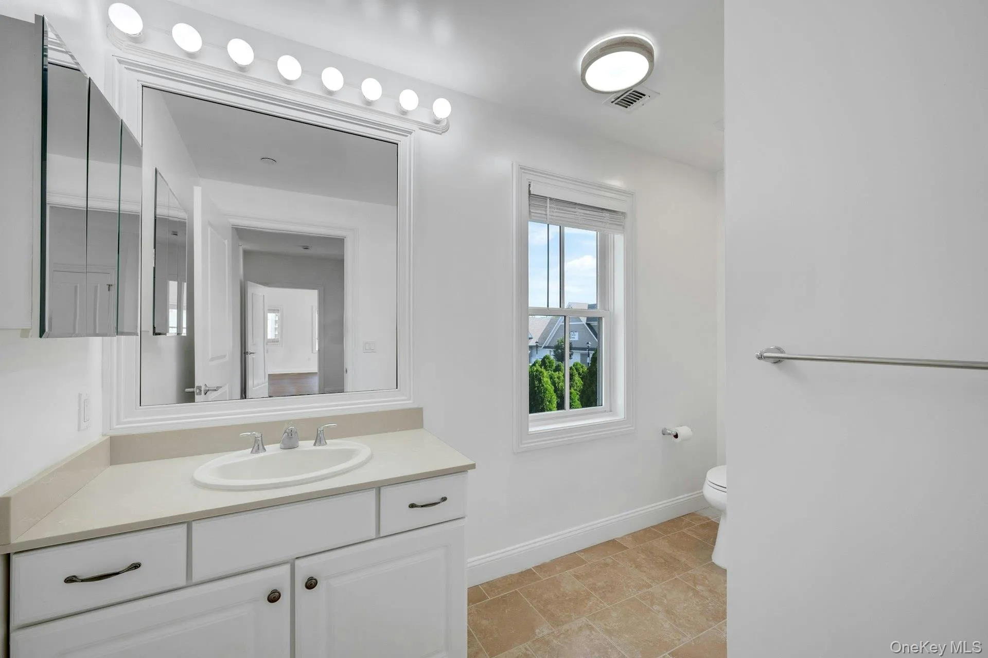 402 Main Street, North Castle, NY, 1 Bedroom Bedrooms, 3 Rooms Rooms,1 BathroomBathrooms,Residential Lease,For Rent,Main,0,1049706 402 Main Street, North Castle, NY, 1 Bedroom Bedrooms, 3 Rooms Rooms,1 BathroomBathrooms,Residential Lease,For Rent,Main,0,1049706