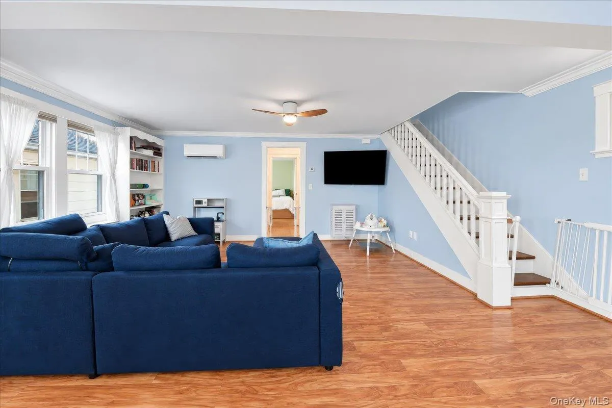 30 Chaffee, New York, NY, 3 Bedrooms Bedrooms, 7 Rooms Rooms,2 BathroomsBathrooms,Residential,For Rent,Chaffee,0,1049710 30 Chaffee, New York, NY, 3 Bedrooms Bedrooms, 7 Rooms Rooms,2 BathroomsBathrooms,Residential,For Rent,Chaffee,0,1049710