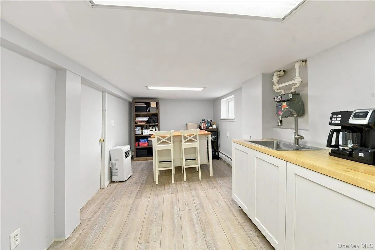 30 Chaffee, New York, NY, 3 Bedrooms Bedrooms, 7 Rooms Rooms,2 BathroomsBathrooms,Residential,For Rent,Chaffee,0,1049710 30 Chaffee, New York, NY, 3 Bedrooms Bedrooms, 7 Rooms Rooms,2 BathroomsBathrooms,Residential,For Rent,Chaffee,0,1049710