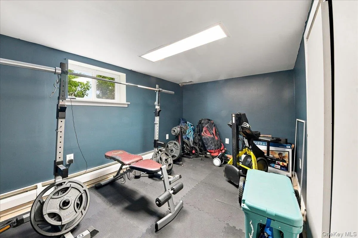 30 Chaffee, New York, NY, 3 Bedrooms Bedrooms, 7 Rooms Rooms,2 BathroomsBathrooms,Residential,For Rent,Chaffee,0,1049710 30 Chaffee, New York, NY, 3 Bedrooms Bedrooms, 7 Rooms Rooms,2 BathroomsBathrooms,Residential,For Rent,Chaffee,0,1049710
