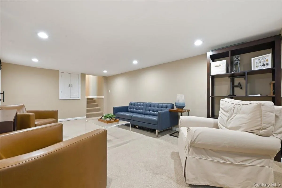 3 Maplewood Lane, North Hempstead, NY, 3 Bedrooms Bedrooms, 8 Rooms Rooms,3 BathroomsBathrooms,Residential,For Rent,Maplewood,0,1049716 3 Maplewood Lane, North Hempstead, NY, 3 Bedrooms Bedrooms, 8 Rooms Rooms,3 BathroomsBathrooms,Residential,For Rent,Maplewood,0,1049716