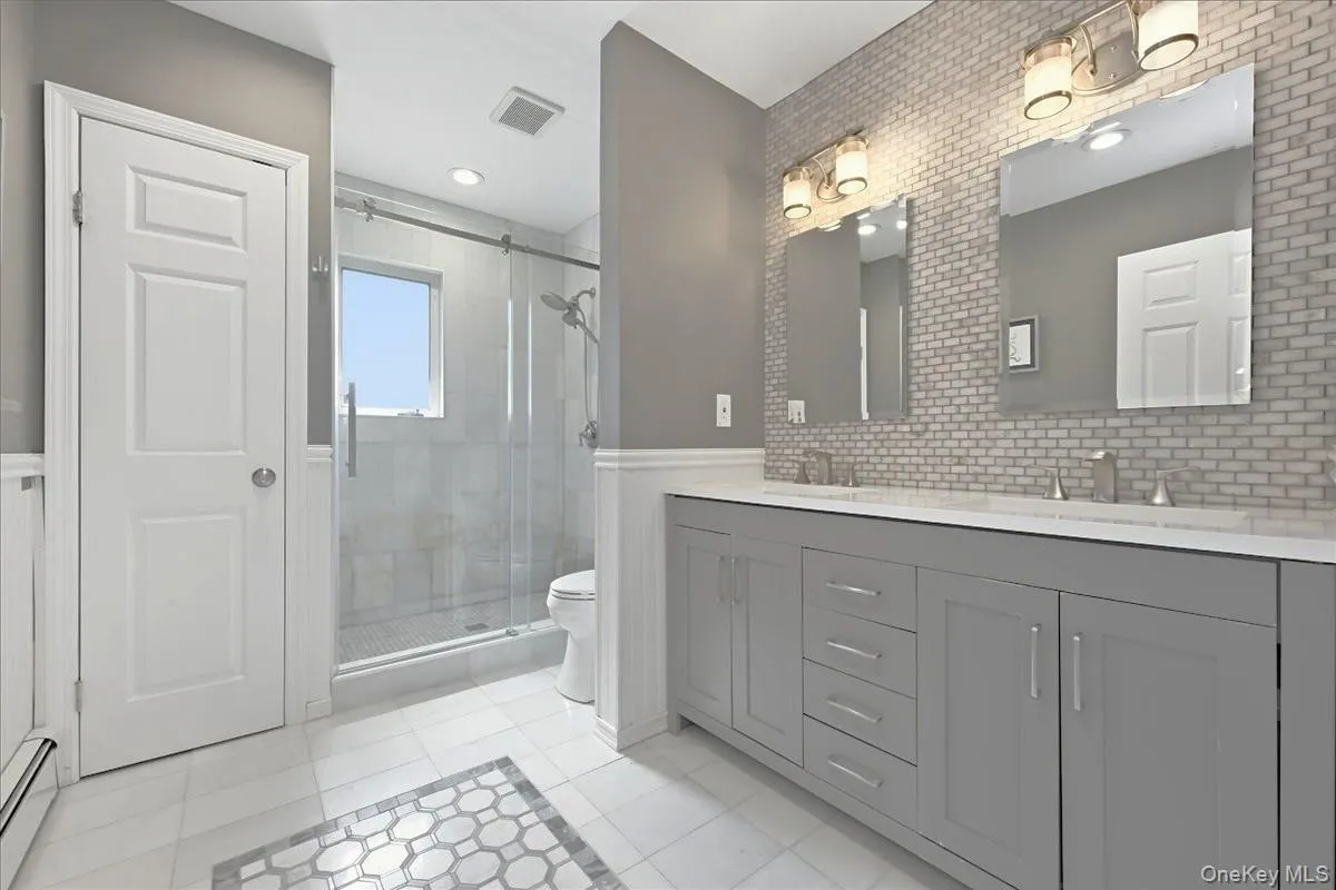 3 Maplewood Lane, North Hempstead, NY, 3 Bedrooms Bedrooms, 8 Rooms Rooms,3 BathroomsBathrooms,Residential,For Rent,Maplewood,0,1049716 3 Maplewood Lane, North Hempstead, NY, 3 Bedrooms Bedrooms, 8 Rooms Rooms,3 BathroomsBathrooms,Residential,For Rent,Maplewood,0,1049716