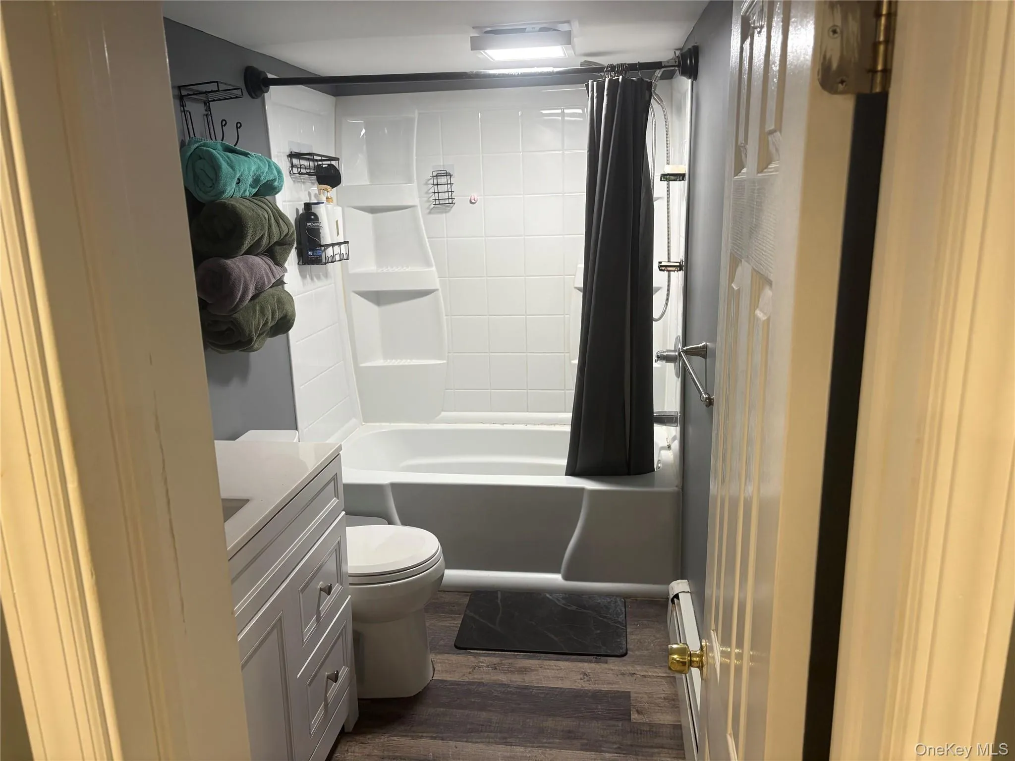 108 Floyd Road, Brookhaven, NY, 3 Bedrooms Bedrooms, 8 Rooms Rooms,2 BathroomsBathrooms,Residential,For Rent,Floyd,0,1049719 108 Floyd Road, Brookhaven, NY, 3 Bedrooms Bedrooms, 8 Rooms Rooms,2 BathroomsBathrooms,Residential,For Rent,Floyd,0,1049719