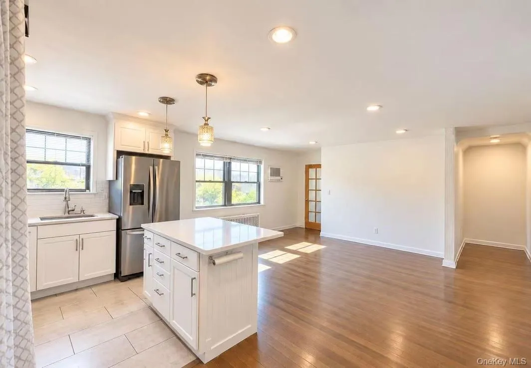 69-46 138th St, New York, NY, 1 Bedroom Bedrooms, 4 Rooms Rooms,1 BathroomBathrooms,Residential,For Rent,138th St,0,1049721 69-46 138th St, New York, NY, 1 Bedroom Bedrooms, 4 Rooms Rooms,1 BathroomBathrooms,Residential,For Rent,138th St,0,1049721