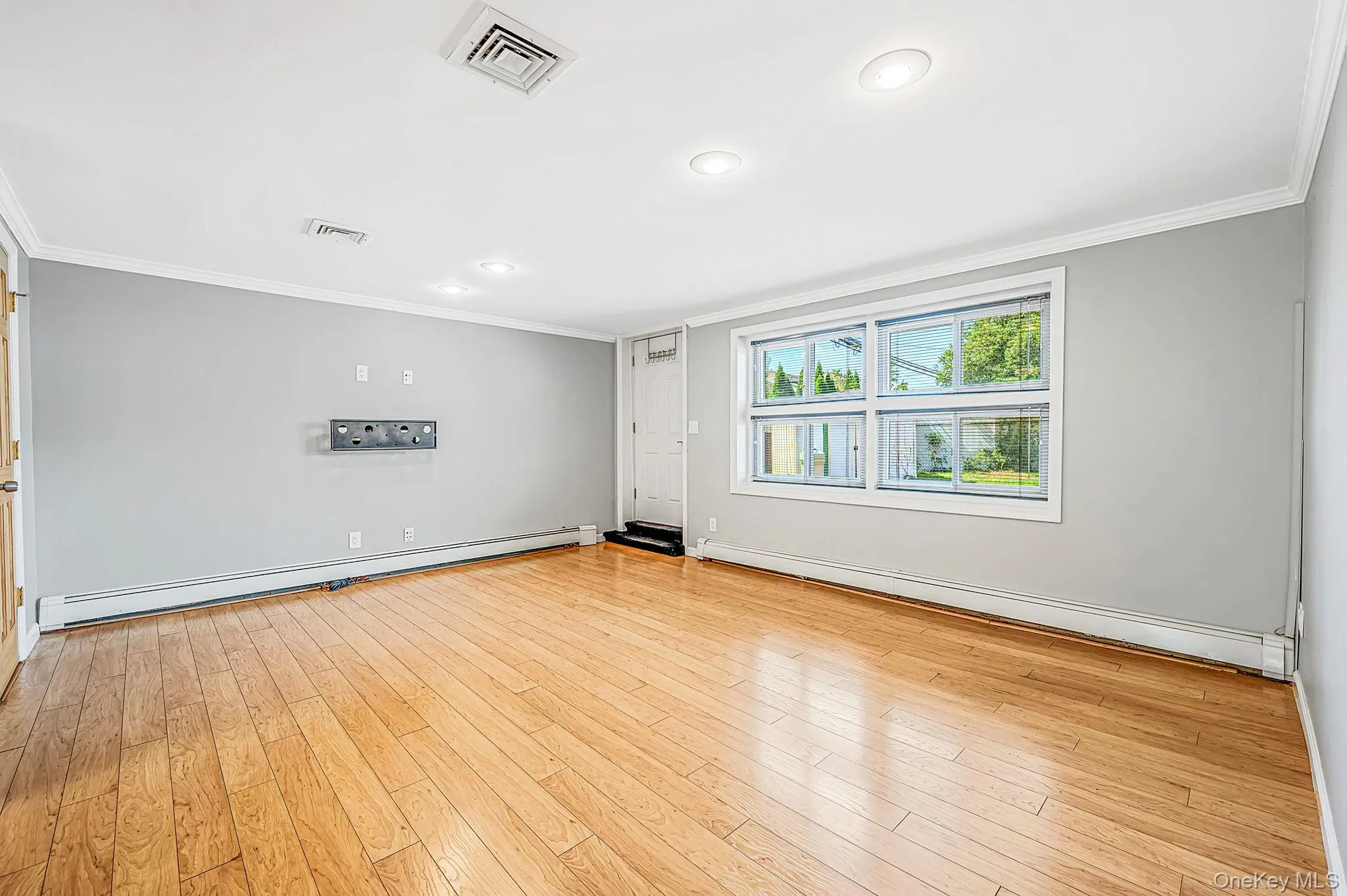 3 Rosewood Drive, Oyster Bay, NY, 4 Bedrooms Bedrooms, 8 Rooms Rooms,3 BathroomsBathrooms,Residential,For Rent,Rosewood,0,1049724 3 Rosewood Drive, Oyster Bay, NY, 4 Bedrooms Bedrooms, 8 Rooms Rooms,3 BathroomsBathrooms,Residential,For Rent,Rosewood,0,1049724