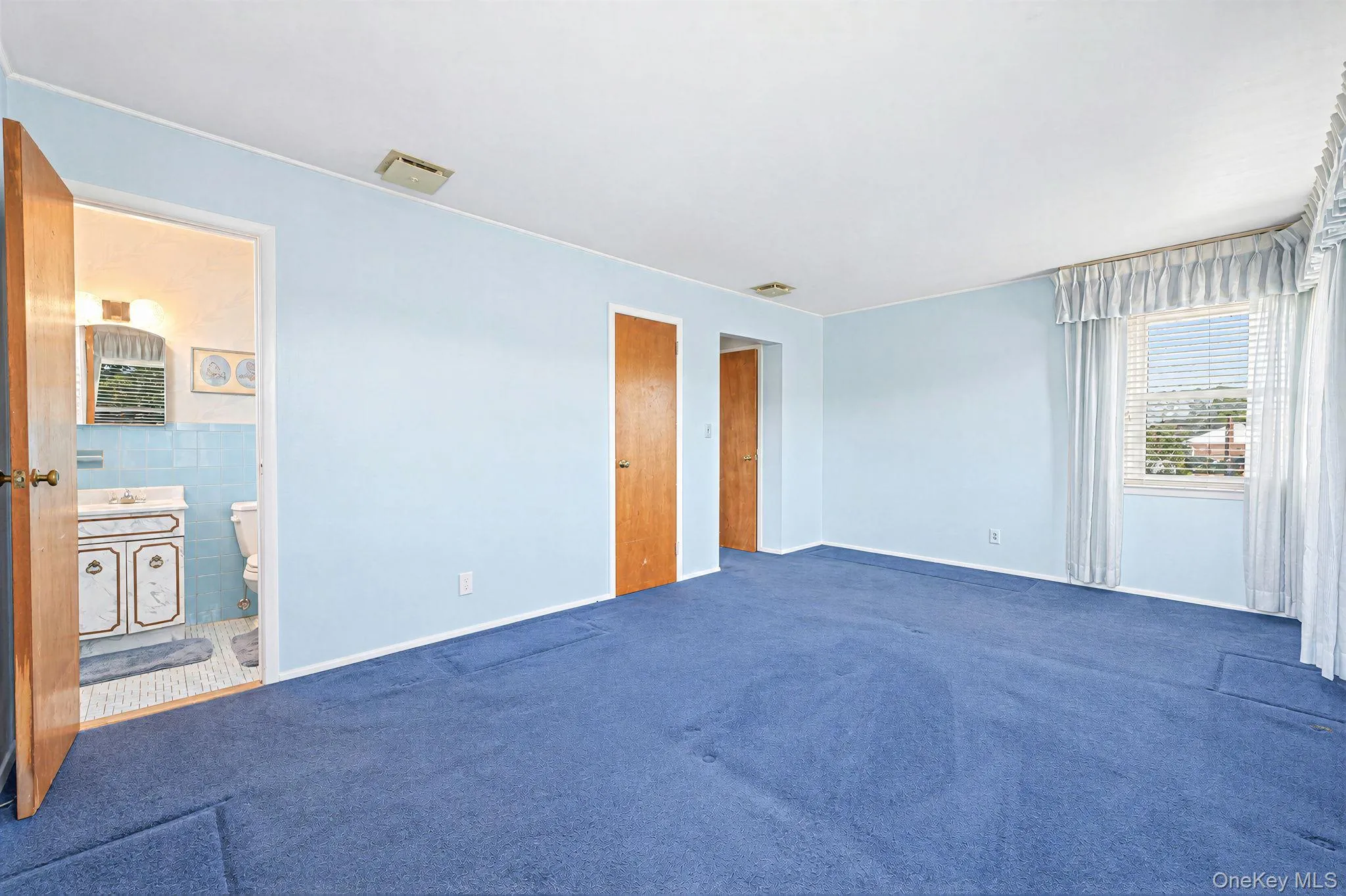 3 Rosewood Drive, Oyster Bay, NY, 4 Bedrooms Bedrooms, 8 Rooms Rooms,3 BathroomsBathrooms,Residential,For Rent,Rosewood,0,1049724 3 Rosewood Drive, Oyster Bay, NY, 4 Bedrooms Bedrooms, 8 Rooms Rooms,3 BathroomsBathrooms,Residential,For Rent,Rosewood,0,1049724