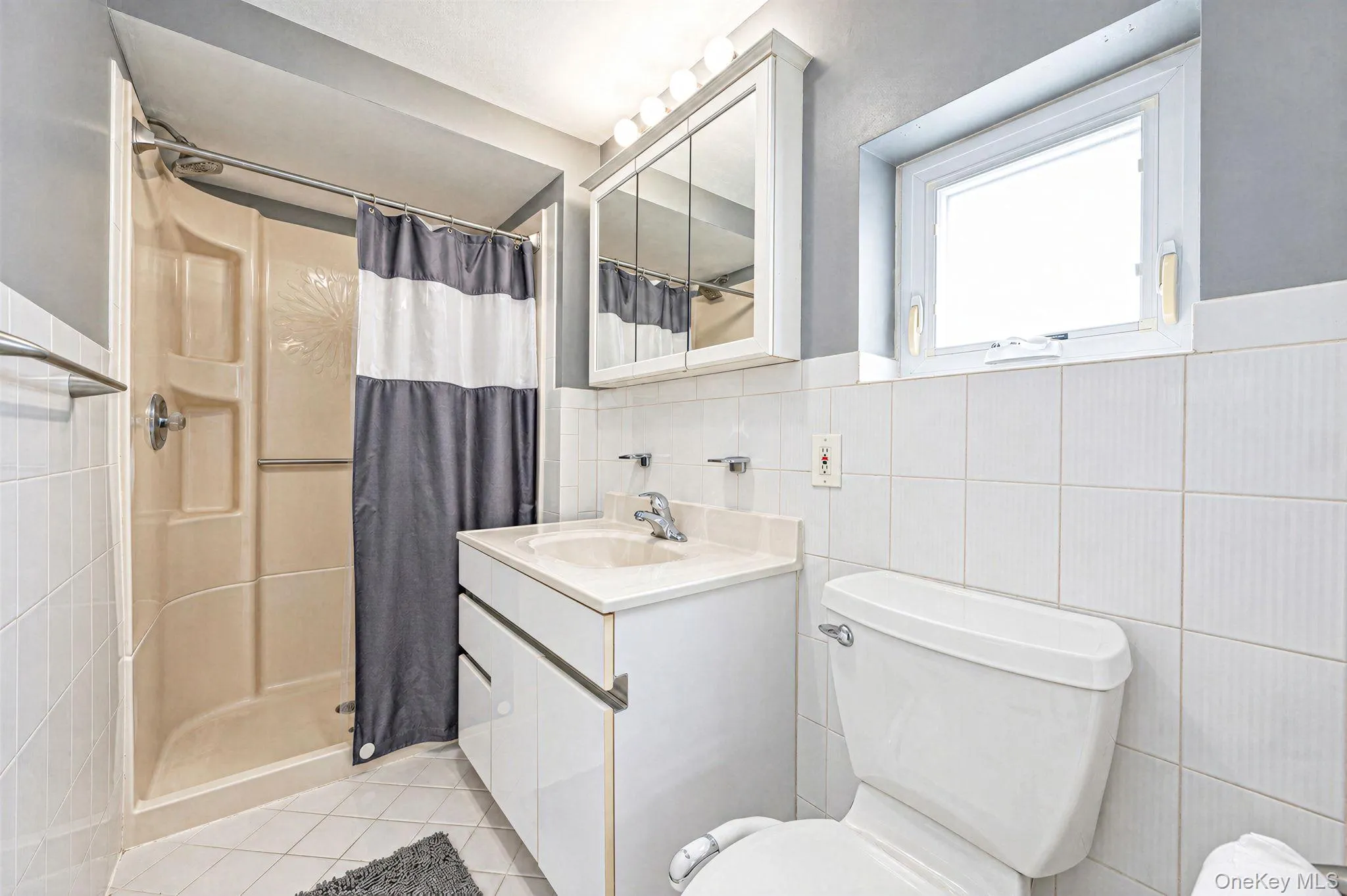 3 Rosewood Drive, Oyster Bay, NY, 4 Bedrooms Bedrooms, 8 Rooms Rooms,3 BathroomsBathrooms,Residential,For Rent,Rosewood,0,1049724 3 Rosewood Drive, Oyster Bay, NY, 4 Bedrooms Bedrooms, 8 Rooms Rooms,3 BathroomsBathrooms,Residential,For Rent,Rosewood,0,1049724