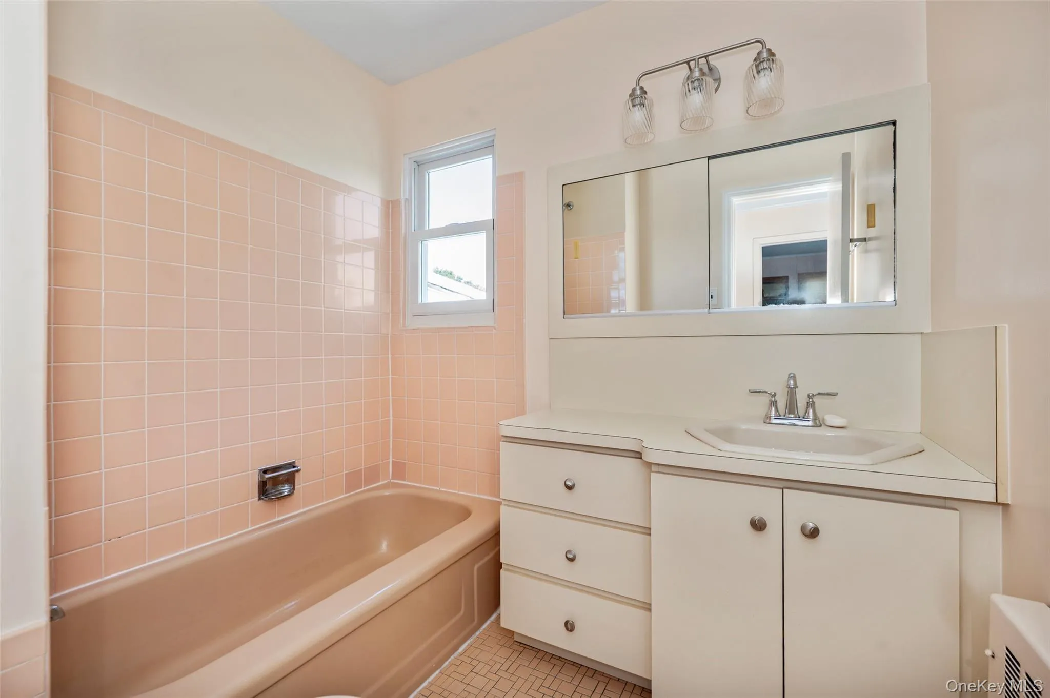190 Waukena Avenue, Hempstead, NY, 4 Bedrooms Bedrooms, 11 Rooms Rooms,2 BathroomsBathrooms,Residential,For Rent,Waukena,0,1049735 190 Waukena Avenue, Hempstead, NY, 4 Bedrooms Bedrooms, 11 Rooms Rooms,2 BathroomsBathrooms,Residential,For Rent,Waukena,0,1049735