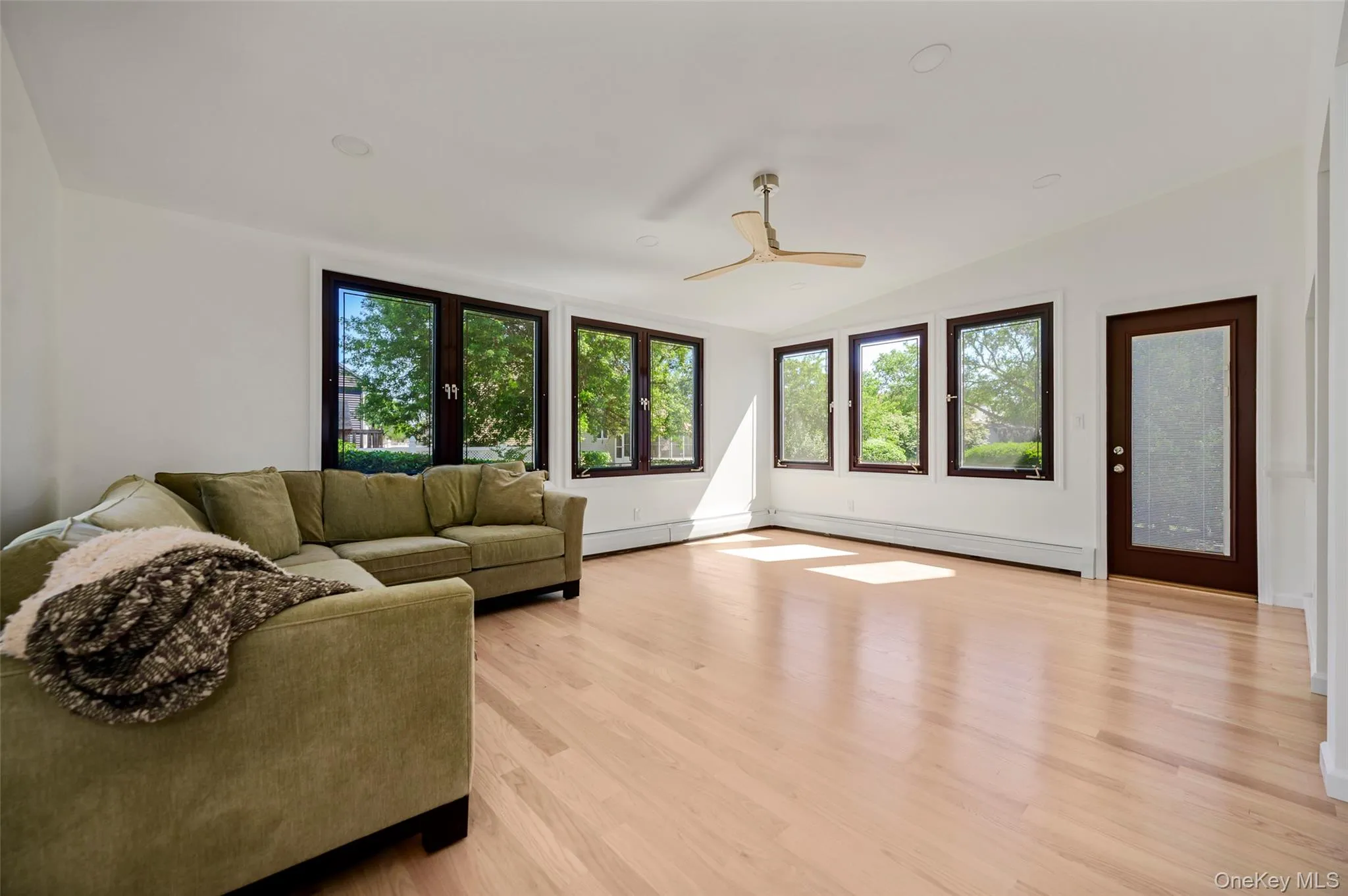 190 Waukena Avenue, Hempstead, NY, 4 Bedrooms Bedrooms, 11 Rooms Rooms,2 BathroomsBathrooms,Residential,For Rent,Waukena,0,1049735 190 Waukena Avenue, Hempstead, NY, 4 Bedrooms Bedrooms, 11 Rooms Rooms,2 BathroomsBathrooms,Residential,For Rent,Waukena,0,1049735