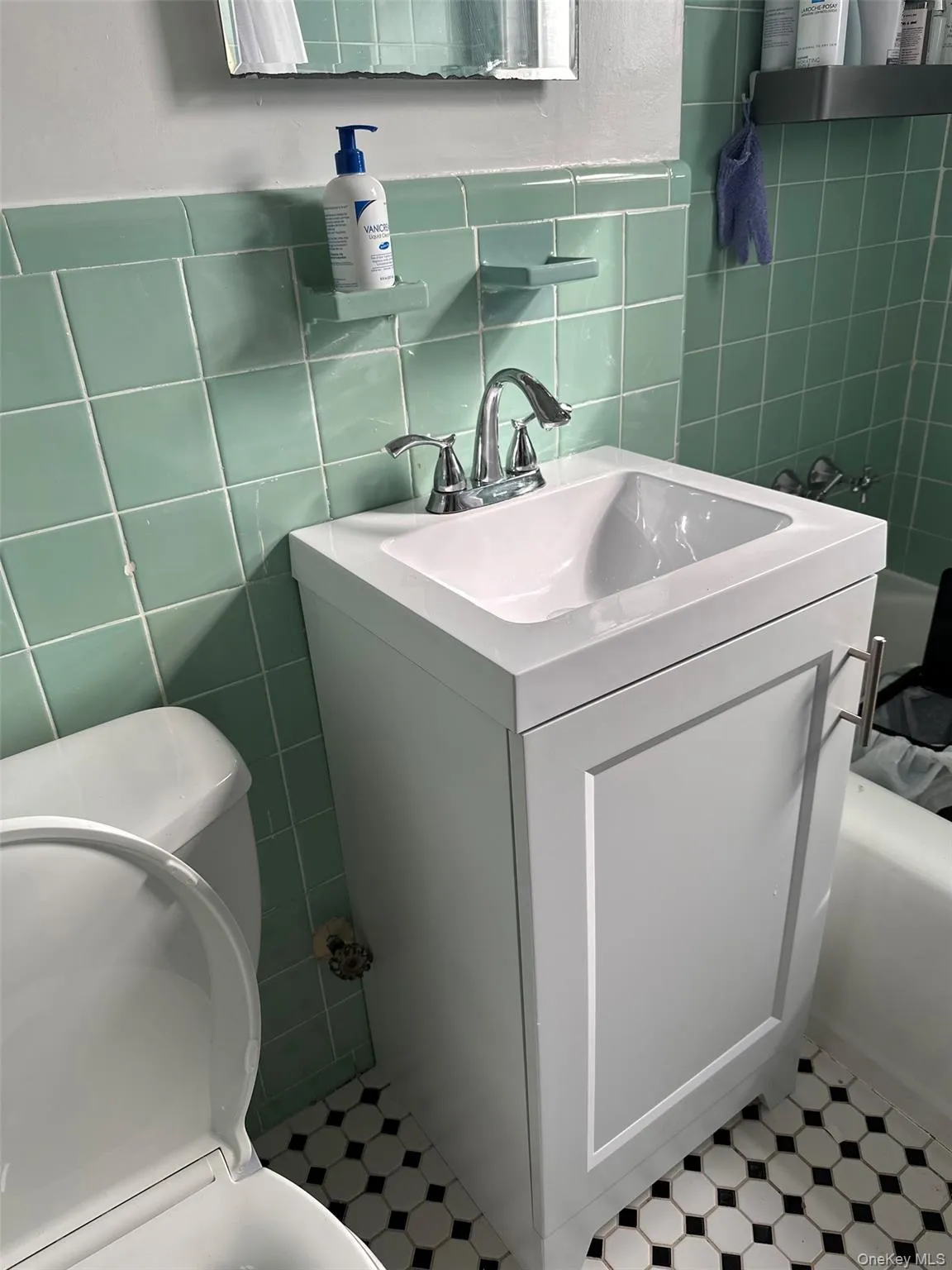 Bathroom Bathroom