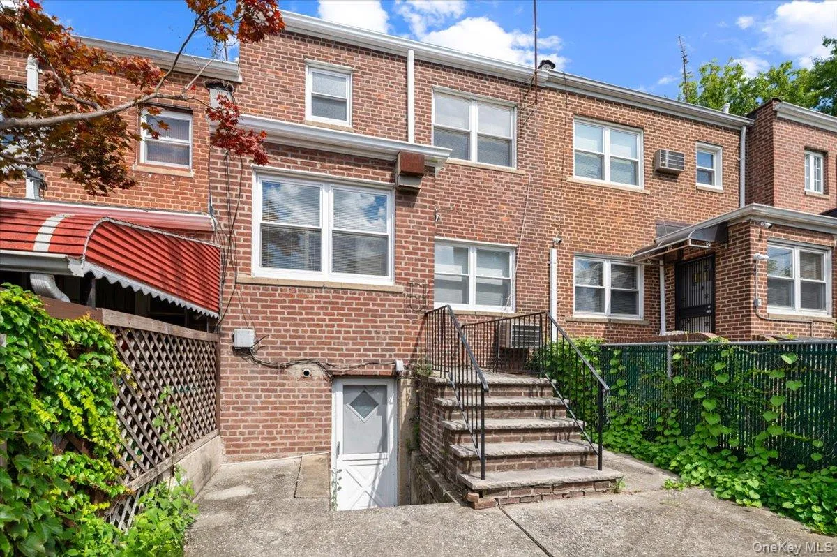 169-16 32nd Avenue, New York, NY, 3 Bedrooms Bedrooms, 6 Rooms Rooms,1 BathroomBathrooms,Residential,For Rent,32nd,0,1049740 169-16 32nd Avenue, New York, NY, 3 Bedrooms Bedrooms, 6 Rooms Rooms,1 BathroomBathrooms,Residential,For Rent,32nd,0,1049740