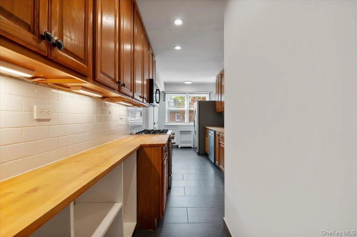 169-16 32nd Avenue, New York, NY, 3 Bedrooms Bedrooms, 6 Rooms Rooms,1 BathroomBathrooms,Residential,For Rent,32nd,0,1049740 169-16 32nd Avenue, New York, NY, 3 Bedrooms Bedrooms, 6 Rooms Rooms,1 BathroomBathrooms,Residential,For Rent,32nd,0,1049740