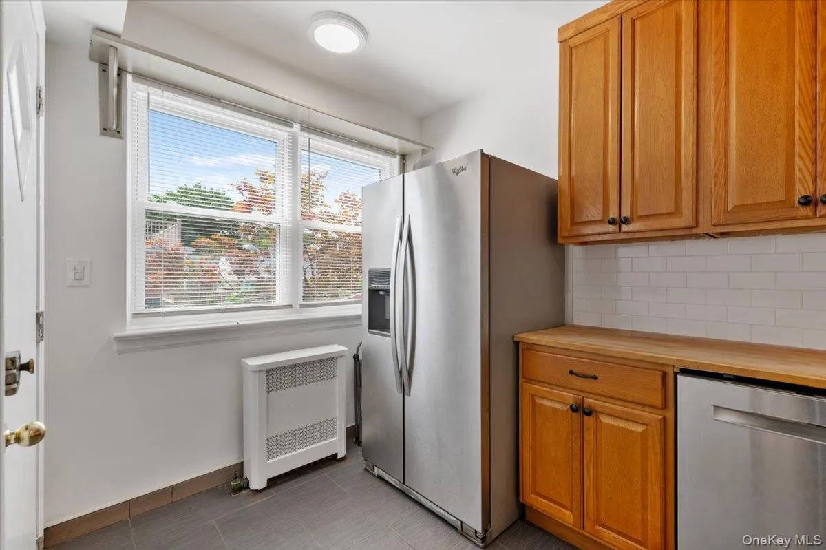 169-16 32nd Avenue, New York, NY, 3 Bedrooms Bedrooms, 6 Rooms Rooms,1 BathroomBathrooms,Residential,For Rent,32nd,0,1049740 169-16 32nd Avenue, New York, NY, 3 Bedrooms Bedrooms, 6 Rooms Rooms,1 BathroomBathrooms,Residential,For Rent,32nd,0,1049740