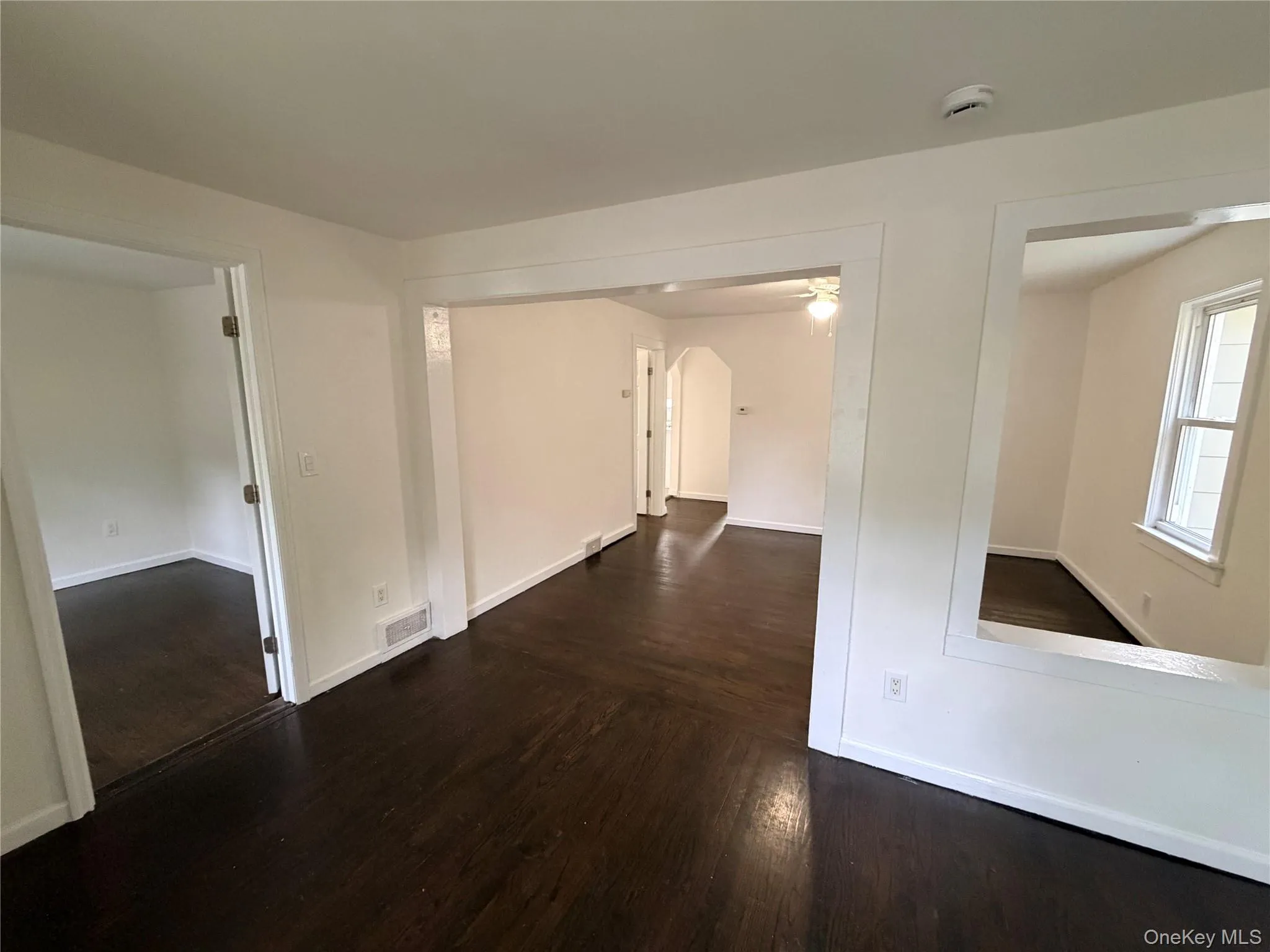 99 Central Avenue, Brookhaven, NY, 3 Bedrooms Bedrooms, 5 Rooms Rooms,1 BathroomBathrooms,Residential,For Rent,Central,0,1049745 99 Central Avenue, Brookhaven, NY, 3 Bedrooms Bedrooms, 5 Rooms Rooms,1 BathroomBathrooms,Residential,For Rent,Central,0,1049745