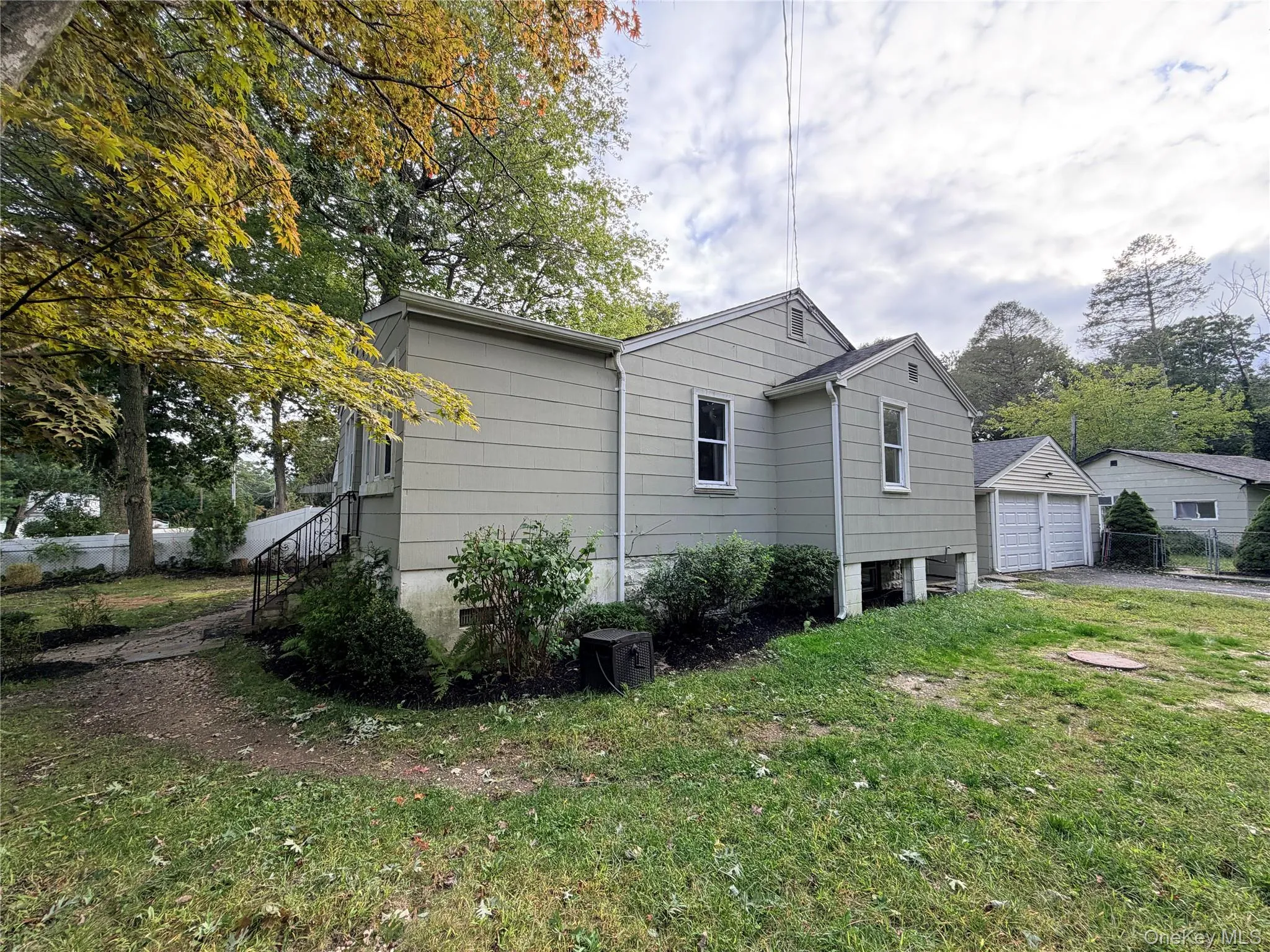 99 Central Avenue, Brookhaven, NY, 3 Bedrooms Bedrooms, 5 Rooms Rooms,1 BathroomBathrooms,Residential,For Rent,Central,0,1049745 99 Central Avenue, Brookhaven, NY, 3 Bedrooms Bedrooms, 5 Rooms Rooms,1 BathroomBathrooms,Residential,For Rent,Central,0,1049745