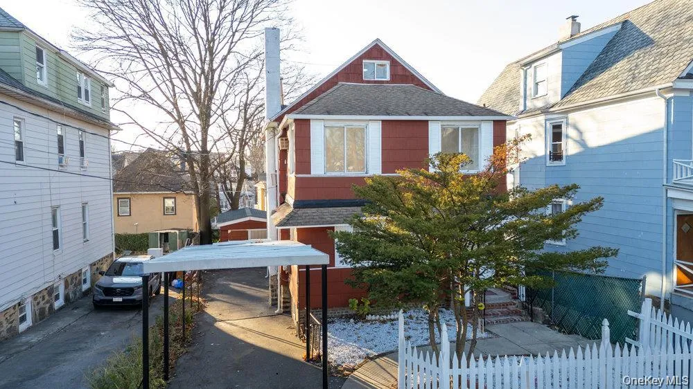 22 Chestnut Place, Mount Vernon, NY, 2 Bedrooms Bedrooms, 4 Rooms Rooms,1 BathroomBathrooms,Residential Lease,For Rent,Chestnut,0,1049747 22 Chestnut Place, Mount Vernon, NY, 2 Bedrooms Bedrooms, 4 Rooms Rooms,1 BathroomBathrooms,Residential Lease,For Rent,Chestnut,0,1049747