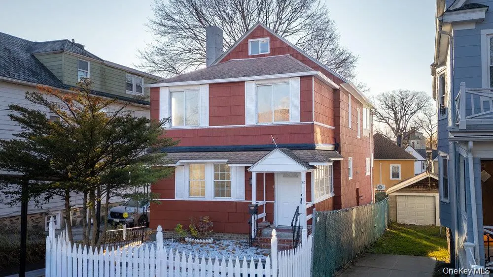 22 Chestnut Place, Mount Vernon, NY, 2 Bedrooms Bedrooms, 4 Rooms Rooms,1 BathroomBathrooms,Residential Lease,For Rent,Chestnut,0,1049747 22 Chestnut Place, Mount Vernon, NY, 2 Bedrooms Bedrooms, 4 Rooms Rooms,1 BathroomBathrooms,Residential Lease,For Rent,Chestnut,0,1049747