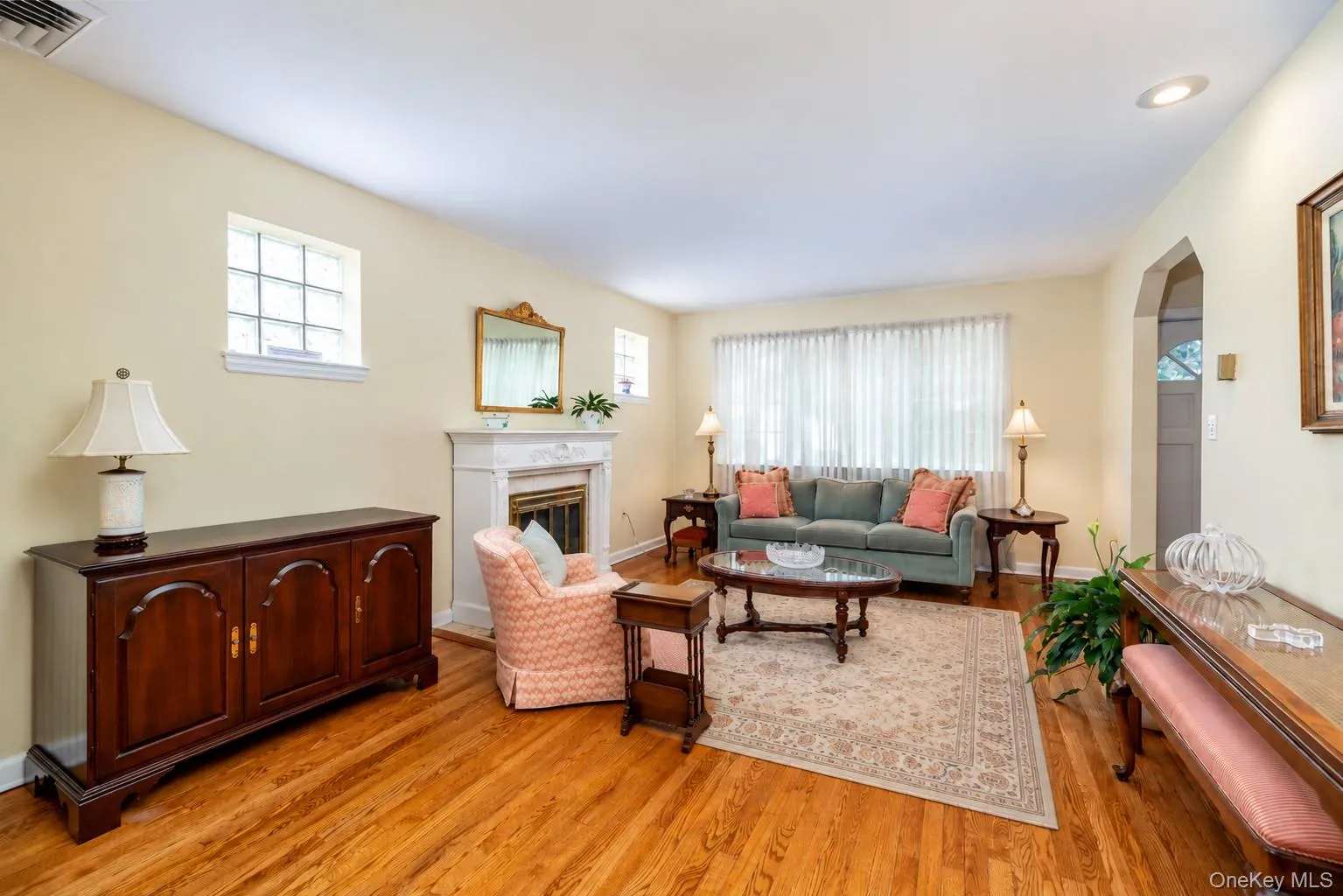 455 Morris Avenue, Hempstead, NY, 4 Bedrooms Bedrooms, 7 Rooms Rooms,2 BathroomsBathrooms,Residential,For Rent,Morris,0,1049748 455 Morris Avenue, Hempstead, NY, 4 Bedrooms Bedrooms, 7 Rooms Rooms,2 BathroomsBathrooms,Residential,For Rent,Morris,0,1049748