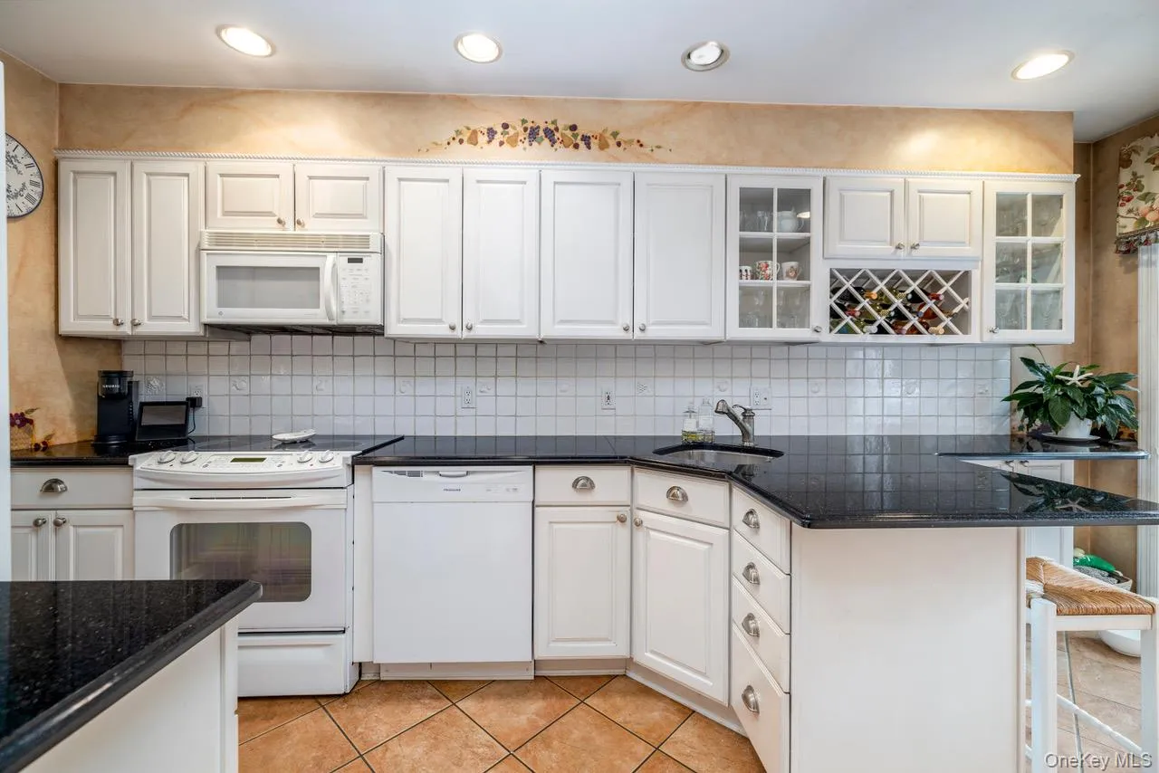 455 Morris Avenue, Hempstead, NY, 4 Bedrooms Bedrooms, 7 Rooms Rooms,2 BathroomsBathrooms,Residential,For Rent,Morris,0,1049748 455 Morris Avenue, Hempstead, NY, 4 Bedrooms Bedrooms, 7 Rooms Rooms,2 BathroomsBathrooms,Residential,For Rent,Morris,0,1049748
