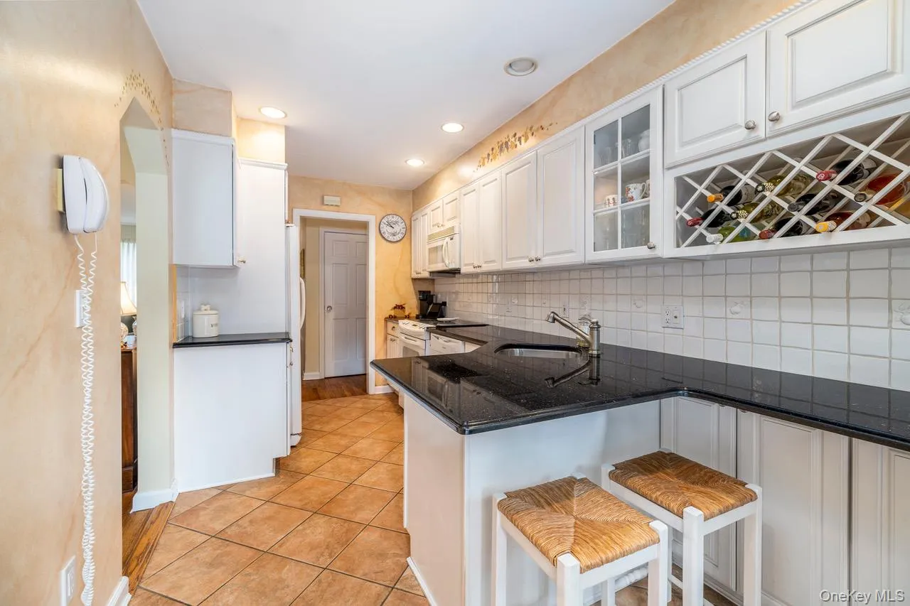 455 Morris Avenue, Hempstead, NY, 4 Bedrooms Bedrooms, 7 Rooms Rooms,2 BathroomsBathrooms,Residential,For Rent,Morris,0,1049748 455 Morris Avenue, Hempstead, NY, 4 Bedrooms Bedrooms, 7 Rooms Rooms,2 BathroomsBathrooms,Residential,For Rent,Morris,0,1049748