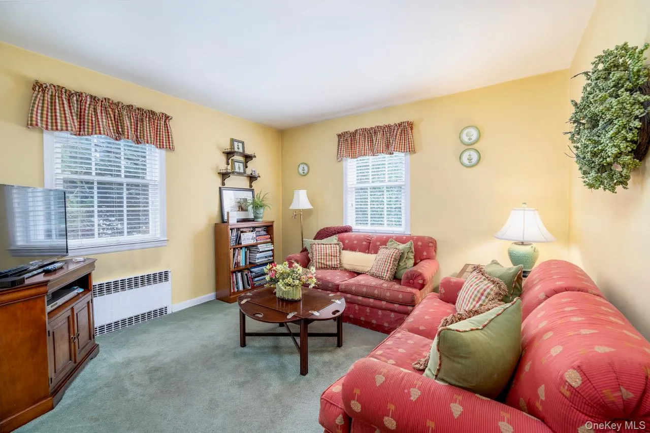 Bedroom or Den on the First Floor Bedroom or Den on the First Floor