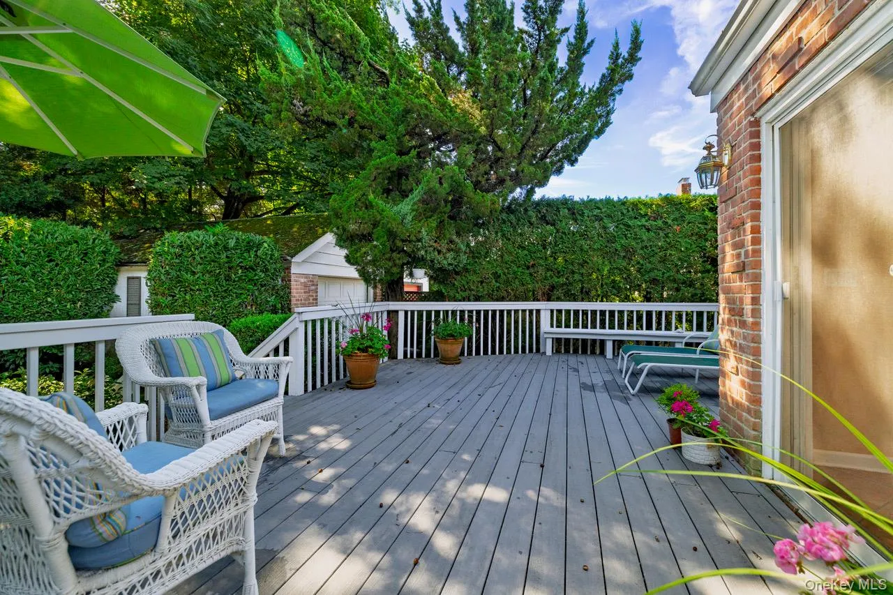 Deck Deck