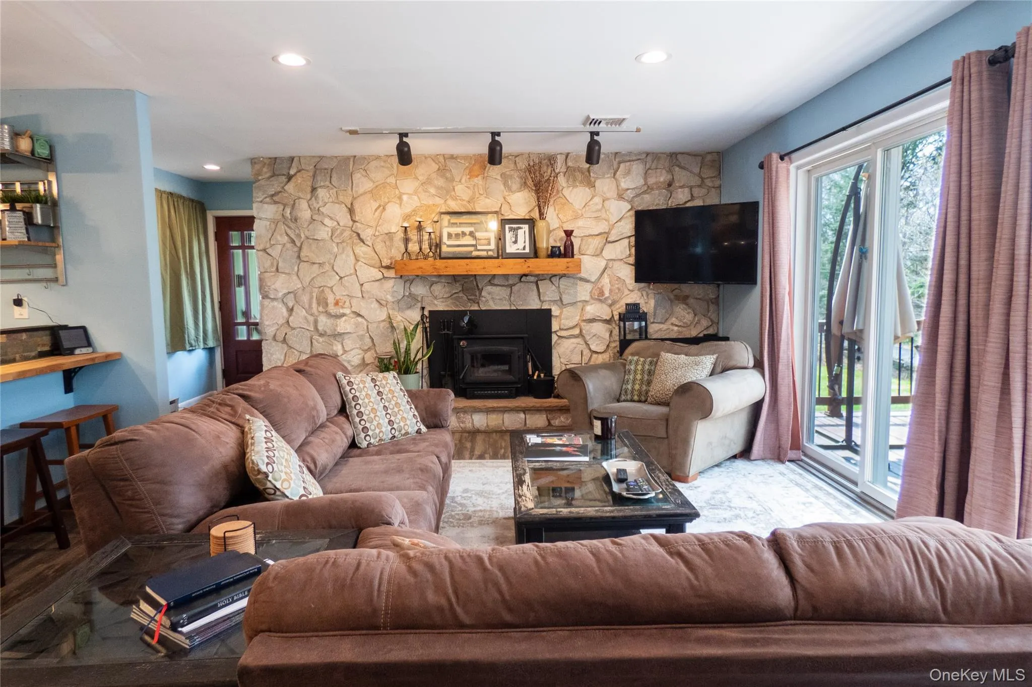 140 Starlight Drive, Thompson, NY, 4 Bedrooms Bedrooms, 9 Rooms Rooms,3 BathroomsBathrooms,Residential,For Rent,Starlight,0,1049763 140 Starlight Drive, Thompson, NY, 4 Bedrooms Bedrooms, 9 Rooms Rooms,3 BathroomsBathrooms,Residential,For Rent,Starlight,0,1049763