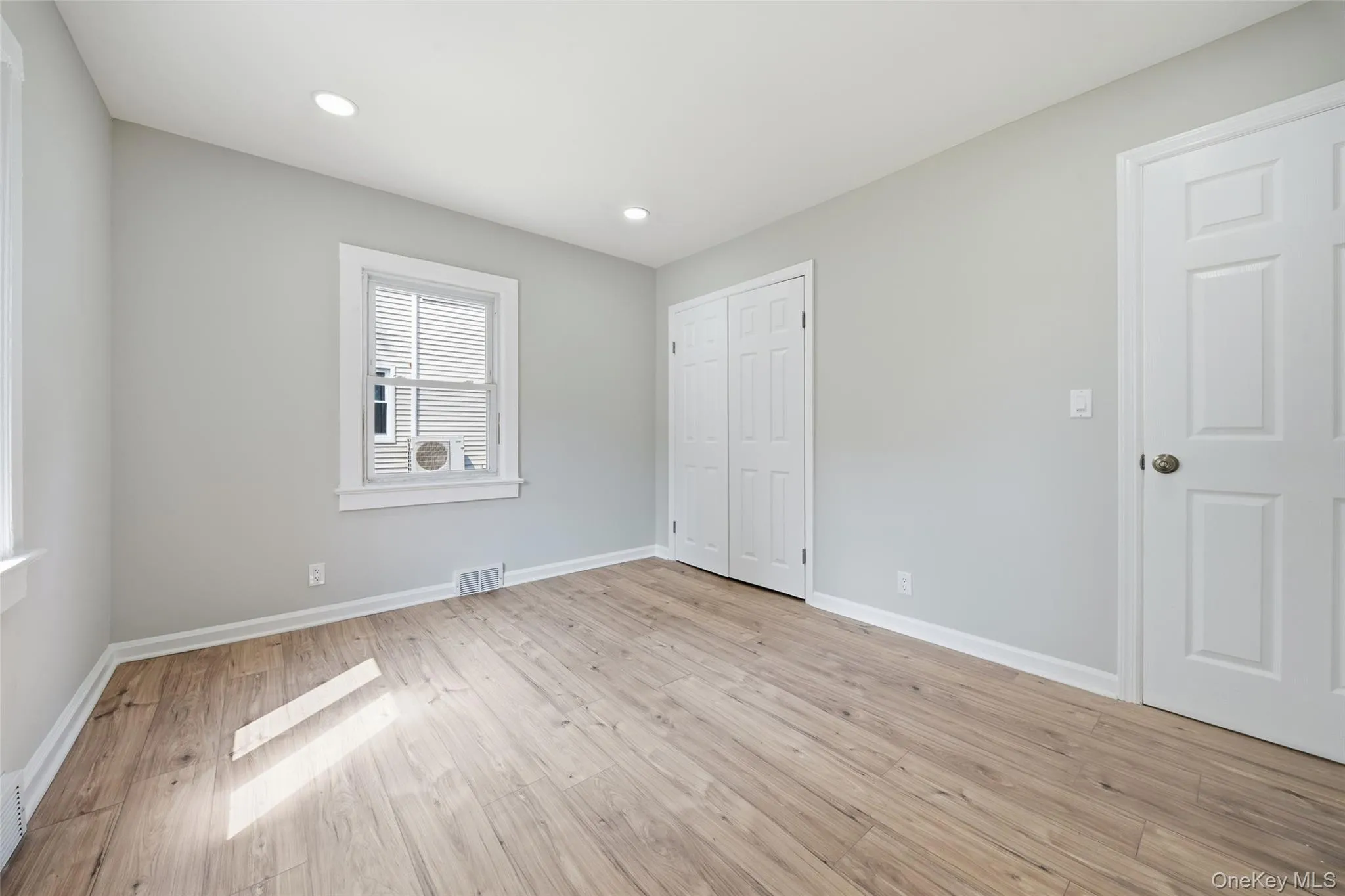 21 Independence Avenue, Babylon, NY, 3 Bedrooms Bedrooms, 6 Rooms Rooms,2 BathroomsBathrooms,Residential,For Rent,Independence,0,1049772 21 Independence Avenue, Babylon, NY, 3 Bedrooms Bedrooms, 6 Rooms Rooms,2 BathroomsBathrooms,Residential,For Rent,Independence,0,1049772