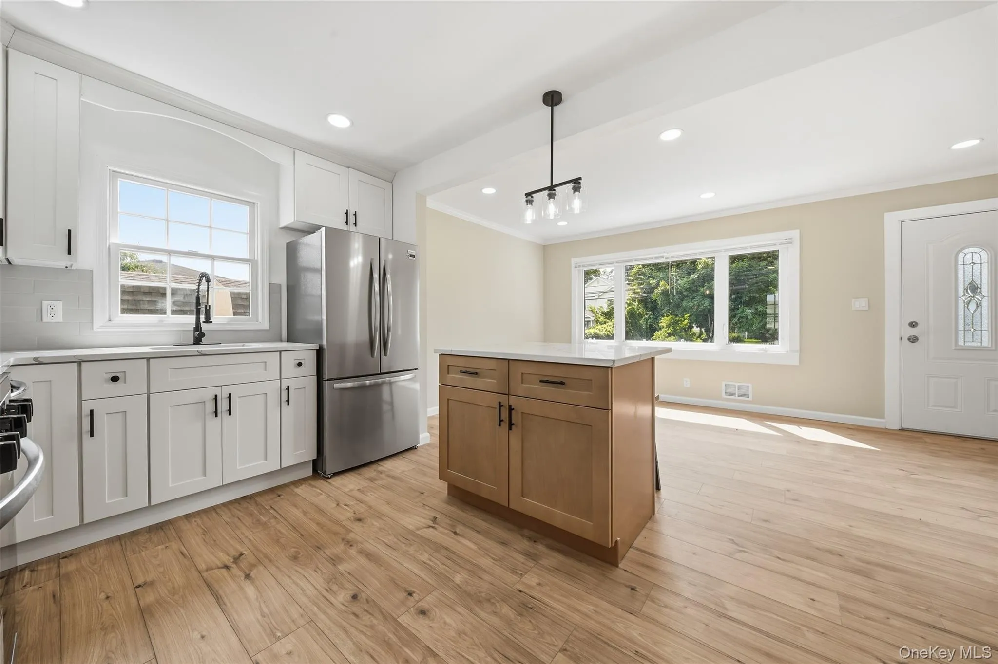 21 Independence Avenue, Babylon, NY, 3 Bedrooms Bedrooms, 6 Rooms Rooms,2 BathroomsBathrooms,Residential,For Rent,Independence,0,1049772 21 Independence Avenue, Babylon, NY, 3 Bedrooms Bedrooms, 6 Rooms Rooms,2 BathroomsBathrooms,Residential,For Rent,Independence,0,1049772