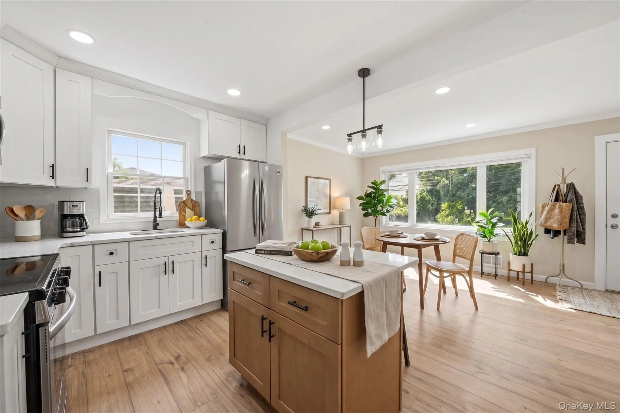 21 Independence Avenue, Babylon, NY, 3 Bedrooms Bedrooms, 6 Rooms Rooms,2 BathroomsBathrooms,Residential,For Rent,Independence,0,1049772 21 Independence Avenue, Babylon, NY, 3 Bedrooms Bedrooms, 6 Rooms Rooms,2 BathroomsBathrooms,Residential,For Rent,Independence,0,1049772