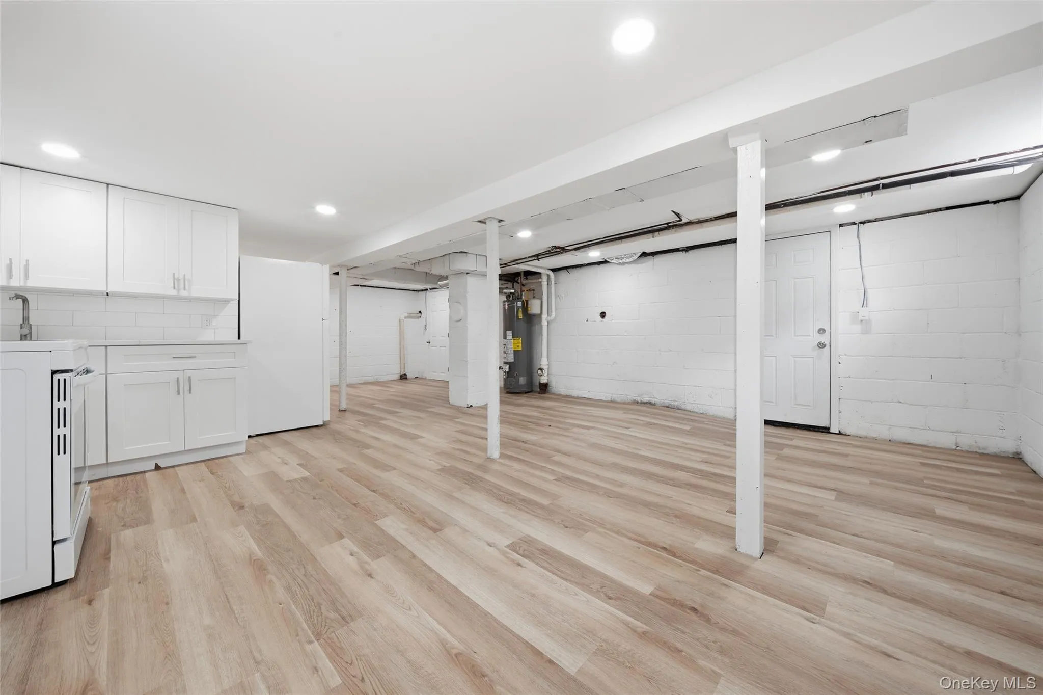 21 Independence Avenue, Babylon, NY, 3 Bedrooms Bedrooms, 6 Rooms Rooms,2 BathroomsBathrooms,Residential,For Rent,Independence,0,1049772 21 Independence Avenue, Babylon, NY, 3 Bedrooms Bedrooms, 6 Rooms Rooms,2 BathroomsBathrooms,Residential,For Rent,Independence,0,1049772