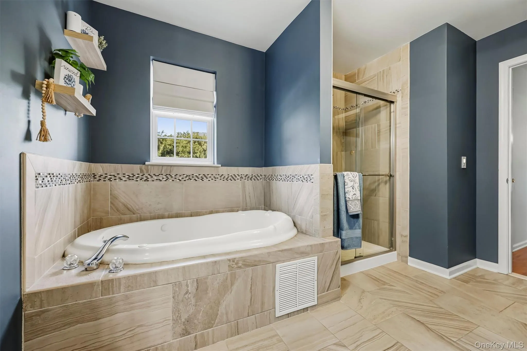 2726 Colonial Drive, New Windsor, NY, 4 Bedrooms Bedrooms, 10 Rooms Rooms,2 BathroomsBathrooms,Residential,For Rent,Colonial,0,1049776 2726 Colonial Drive, New Windsor, NY, 4 Bedrooms Bedrooms, 10 Rooms Rooms,2 BathroomsBathrooms,Residential,For Rent,Colonial,0,1049776