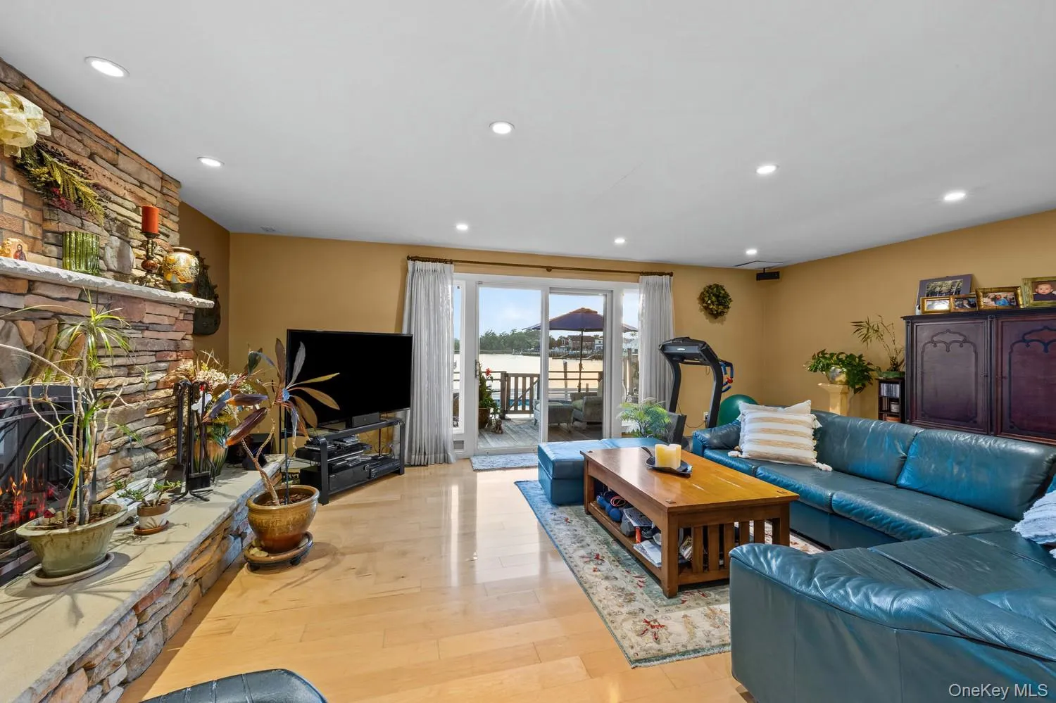 3224 Ann Street, Hempstead, NY, 4 Bedrooms Bedrooms, 7 Rooms Rooms,2 BathroomsBathrooms,Residential,For Rent,Ann,0,1049779 3224 Ann Street, Hempstead, NY, 4 Bedrooms Bedrooms, 7 Rooms Rooms,2 BathroomsBathrooms,Residential,For Rent,Ann,0,1049779
