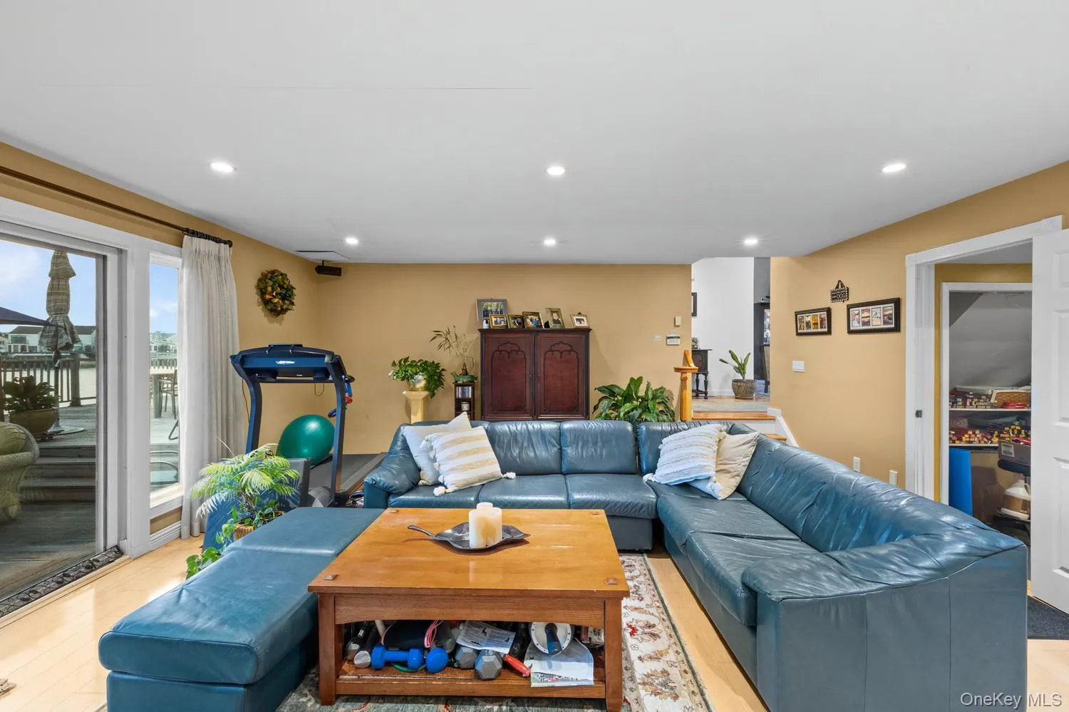 3224 Ann Street, Hempstead, NY, 4 Bedrooms Bedrooms, 7 Rooms Rooms,2 BathroomsBathrooms,Residential,For Rent,Ann,0,1049779 3224 Ann Street, Hempstead, NY, 4 Bedrooms Bedrooms, 7 Rooms Rooms,2 BathroomsBathrooms,Residential,For Rent,Ann,0,1049779