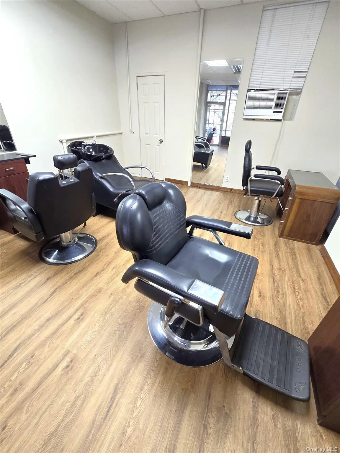3220 34th Avenue, New York, NY, ,Commercial Lease,For Rent,34th,0,1049783 3220 34th Avenue, New York, NY, ,Commercial Lease,For Rent,34th,0,1049783
