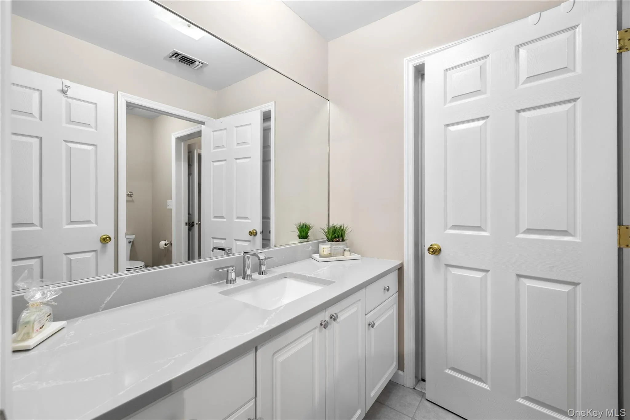 20 Millennium Court, Islip, NY, 5 Bedrooms Bedrooms, 8 Rooms Rooms,3 BathroomsBathrooms,Residential,For Rent,Millennium,0,1049792 20 Millennium Court, Islip, NY, 5 Bedrooms Bedrooms, 8 Rooms Rooms,3 BathroomsBathrooms,Residential,For Rent,Millennium,0,1049792