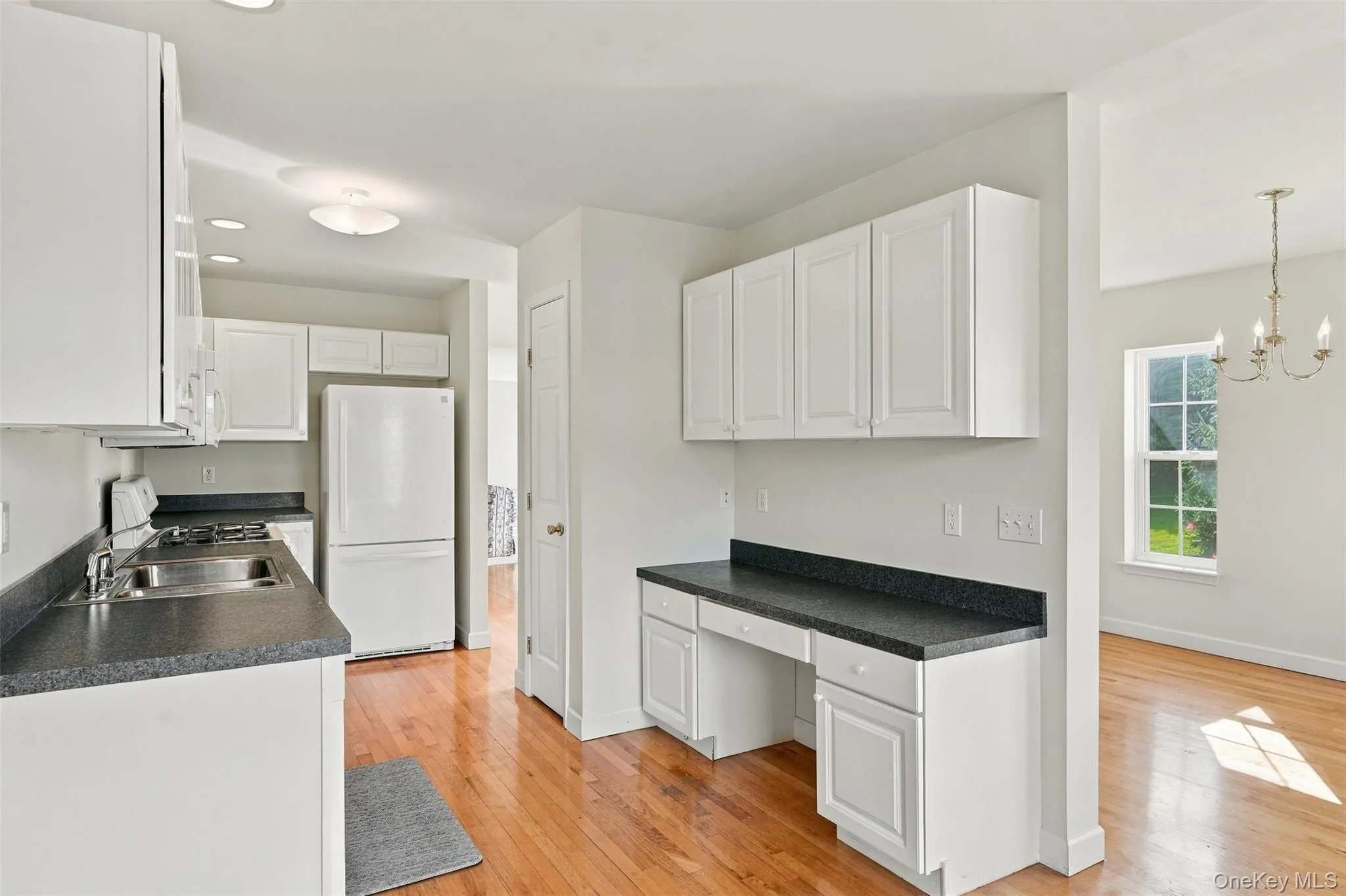 1402 Pondview Loop, Fishkill, NY, 2 Bedrooms Bedrooms, 5 Rooms Rooms,2 BathroomsBathrooms,Residential,For Rent,Pondview,0,1049793 1402 Pondview Loop, Fishkill, NY, 2 Bedrooms Bedrooms, 5 Rooms Rooms,2 BathroomsBathrooms,Residential,For Rent,Pondview,0,1049793