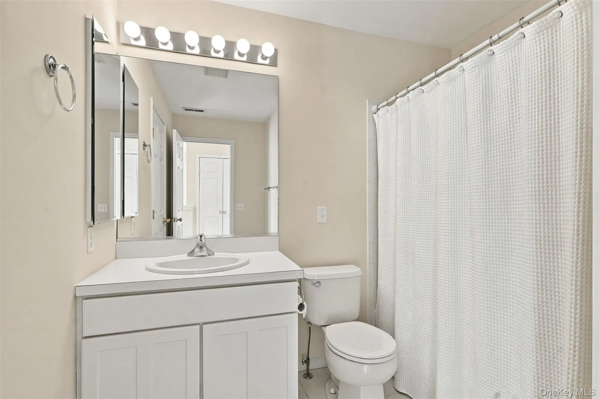 1402 Pondview Loop, Fishkill, NY, 2 Bedrooms Bedrooms, 5 Rooms Rooms,2 BathroomsBathrooms,Residential,For Rent,Pondview,0,1049793 1402 Pondview Loop, Fishkill, NY, 2 Bedrooms Bedrooms, 5 Rooms Rooms,2 BathroomsBathrooms,Residential,For Rent,Pondview,0,1049793