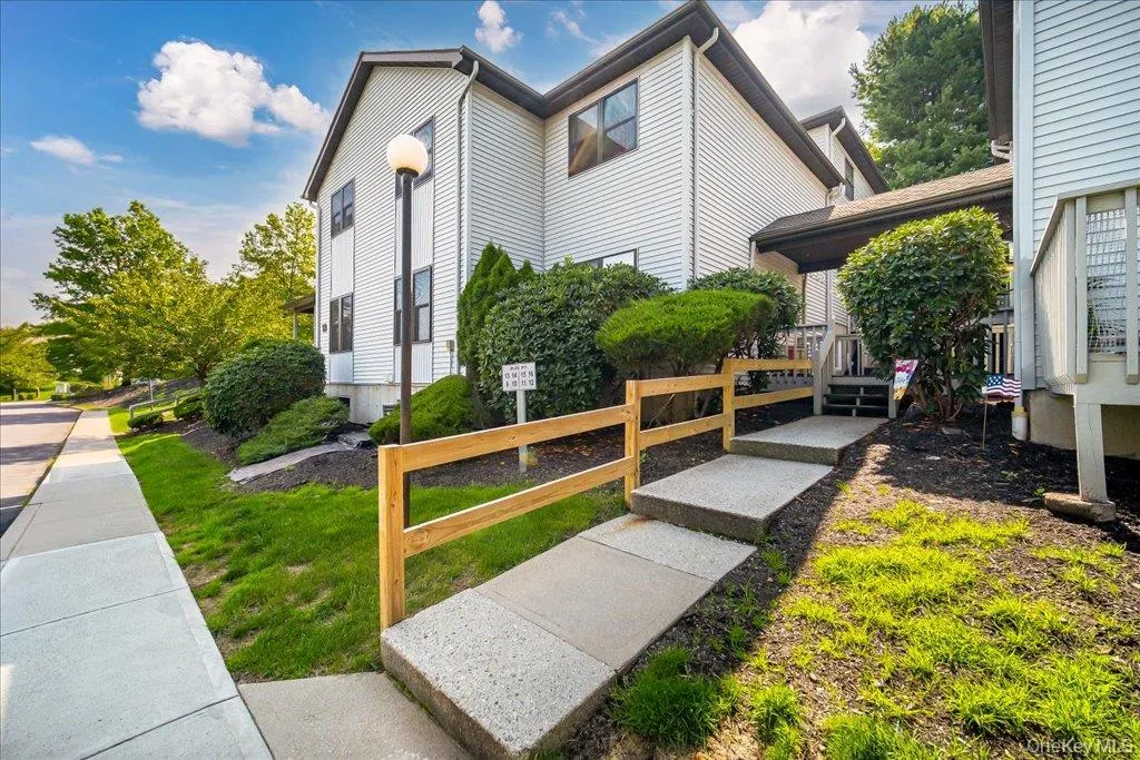 14 Giovanni Court, Monroe, NY, 2 Bedrooms Bedrooms, 9 Rooms Rooms,2 BathroomsBathrooms,Residential,For Rent,Giovanni,0,1049811 14 Giovanni Court, Monroe, NY, 2 Bedrooms Bedrooms, 9 Rooms Rooms,2 BathroomsBathrooms,Residential,For Rent,Giovanni,0,1049811