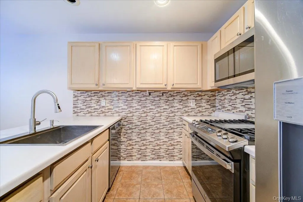 14 Giovanni Court, Monroe, NY, 2 Bedrooms Bedrooms, 9 Rooms Rooms,2 BathroomsBathrooms,Residential,For Rent,Giovanni,0,1049811 14 Giovanni Court, Monroe, NY, 2 Bedrooms Bedrooms, 9 Rooms Rooms,2 BathroomsBathrooms,Residential,For Rent,Giovanni,0,1049811