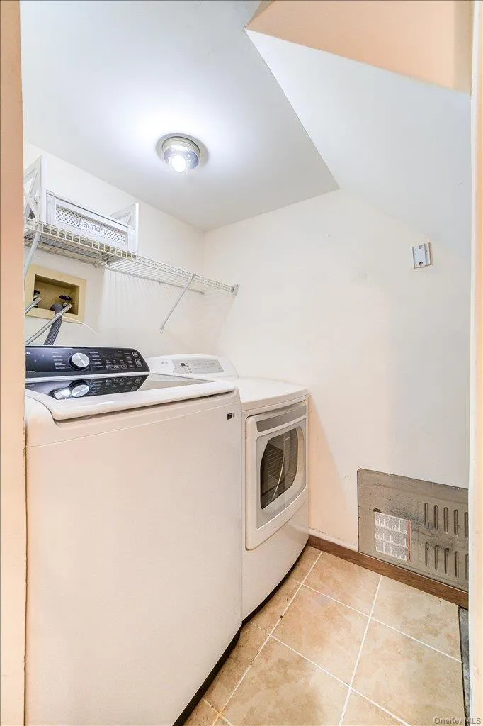 14 Giovanni Court, Monroe, NY, 2 Bedrooms Bedrooms, 9 Rooms Rooms,2 BathroomsBathrooms,Residential,For Rent,Giovanni,0,1049811 14 Giovanni Court, Monroe, NY, 2 Bedrooms Bedrooms, 9 Rooms Rooms,2 BathroomsBathrooms,Residential,For Rent,Giovanni,0,1049811